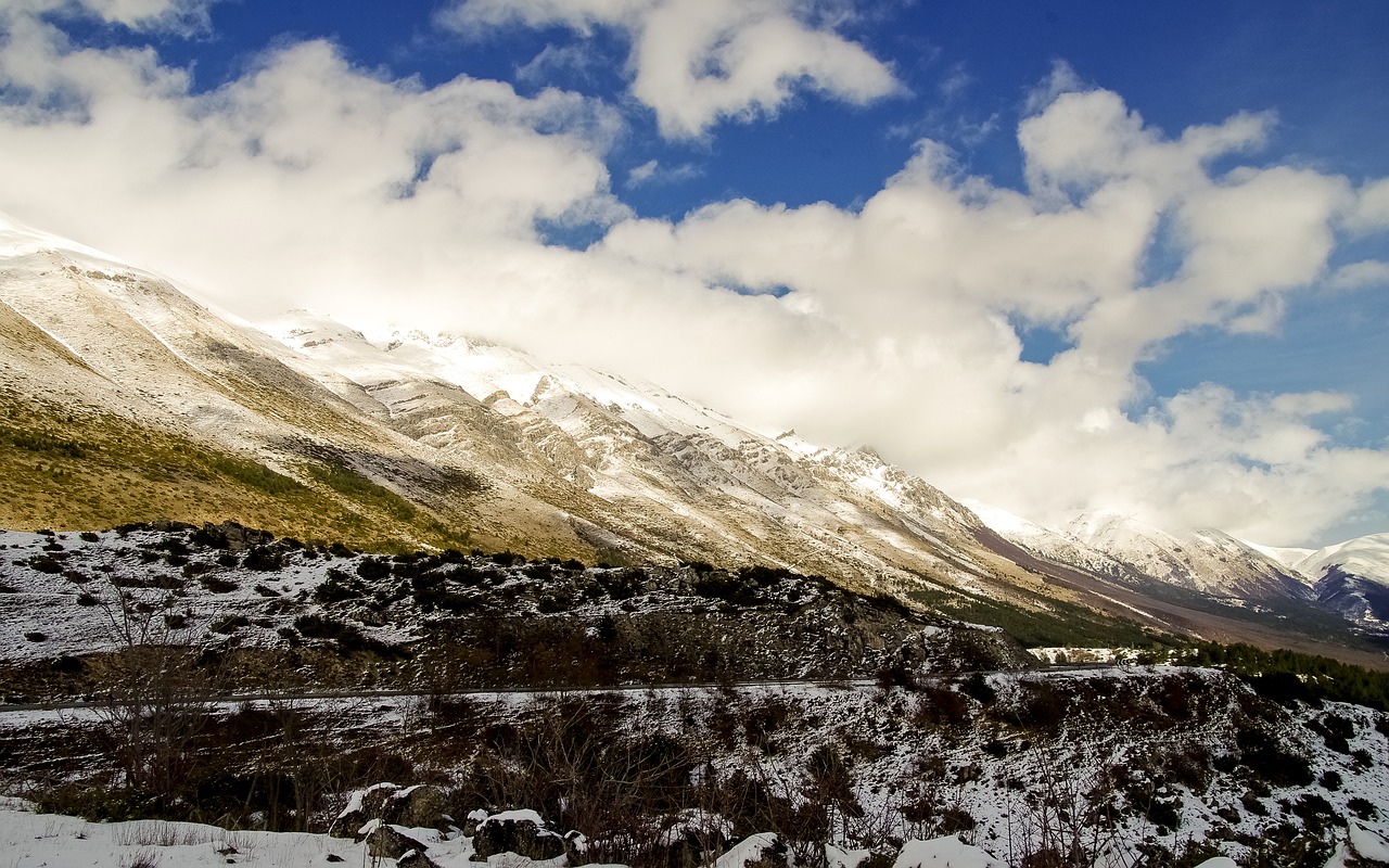 Assergi, Laquila, Abruzzo, Italy, Abruzzo Nacionalinis Parkas, Abruzzo Nacionalinis Parkas, Gran Sasso, Apennines, Kalnas, Kraštovaizdis