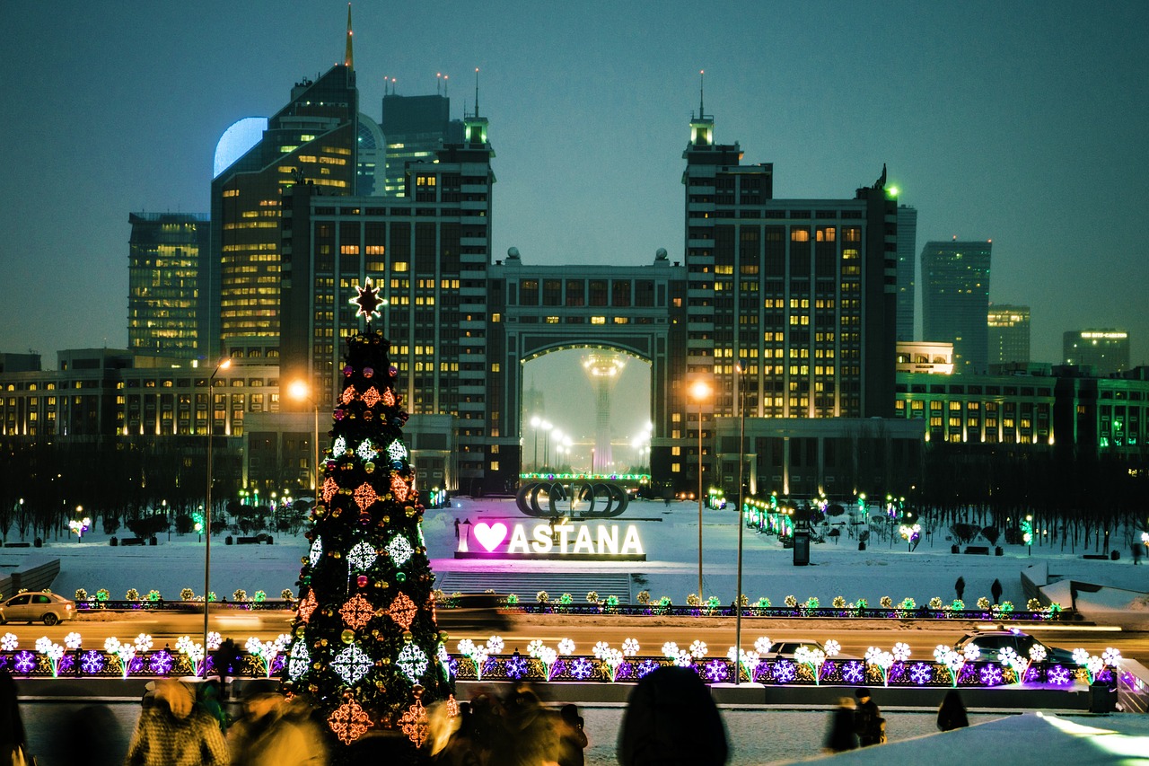 Astana, Kazachstanas, Naujųjų Metų Vakaras, 2017, Žiema, Kalėdų Eglutė, Kapitalas, Pastatas, Miestas, Architektūra