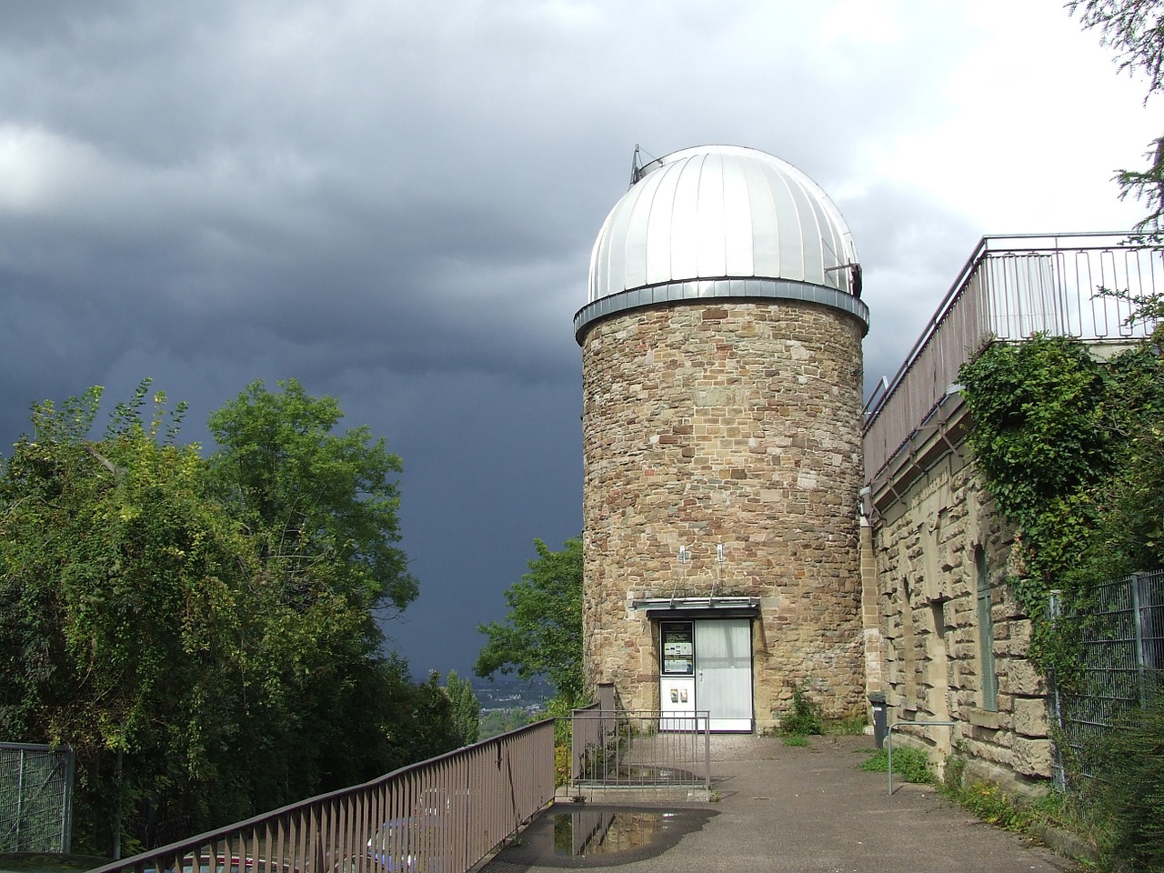 Astronomijos Observatorija, Griauna, Grasinanti, Audra, Niūrus, Nemokamos Nuotraukos,  Nemokama Licenzija