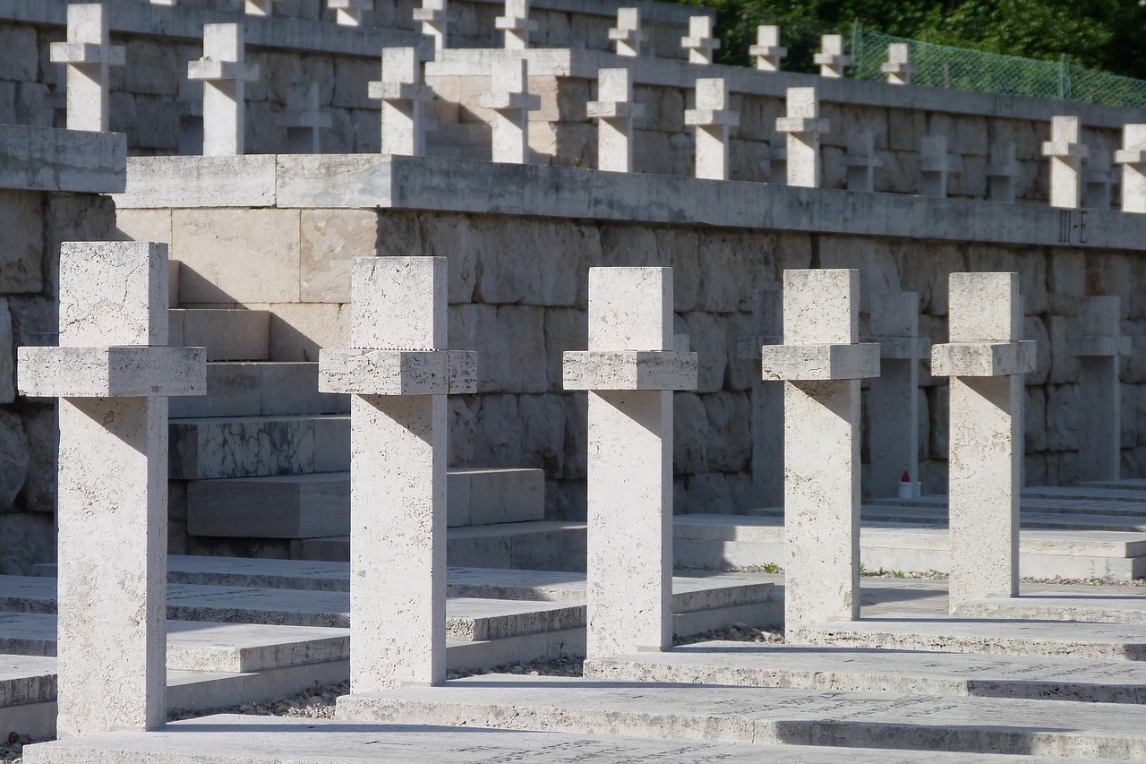 Teismo Posėdyje,  Akmuo,  Architektūra,  Betonas,  Senas,  Kapinės,  Lenkas,  Italy,  Monte Cassino,  Armija