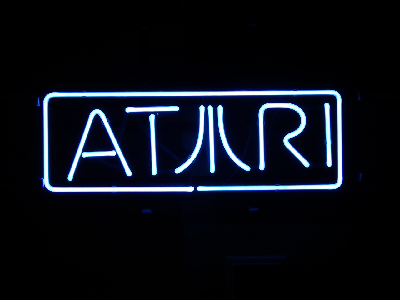 Atari, Neonas, Ženklas, Logotipas, Kompiuteris, Nemokamos Nuotraukos,  Nemokama Licenzija