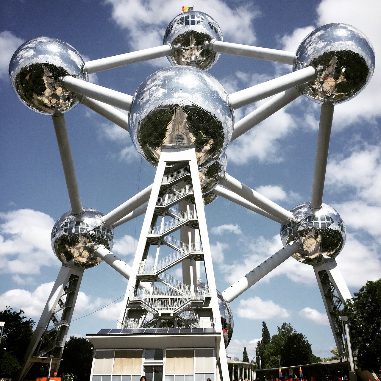 Atomium Brussel, Briuselis, Atomas, Paminklas, Šiuolaikiška, Menas, Stiklas, Sidabras, Metail, Nemokamos Nuotraukos