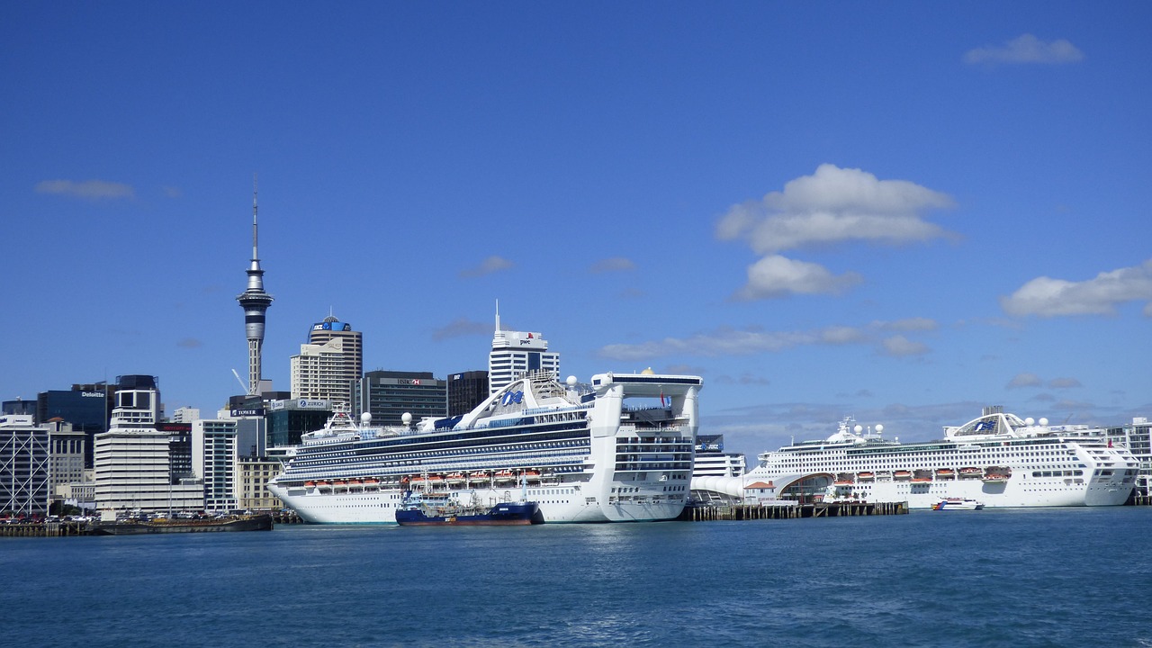 Auckland, Naujoji Zelandija, Aušros Princesė, Auksinė Princesė, Kruizinis Laivas, Uostas, Uostas, Nemokamos Nuotraukos,  Nemokama Licenzija