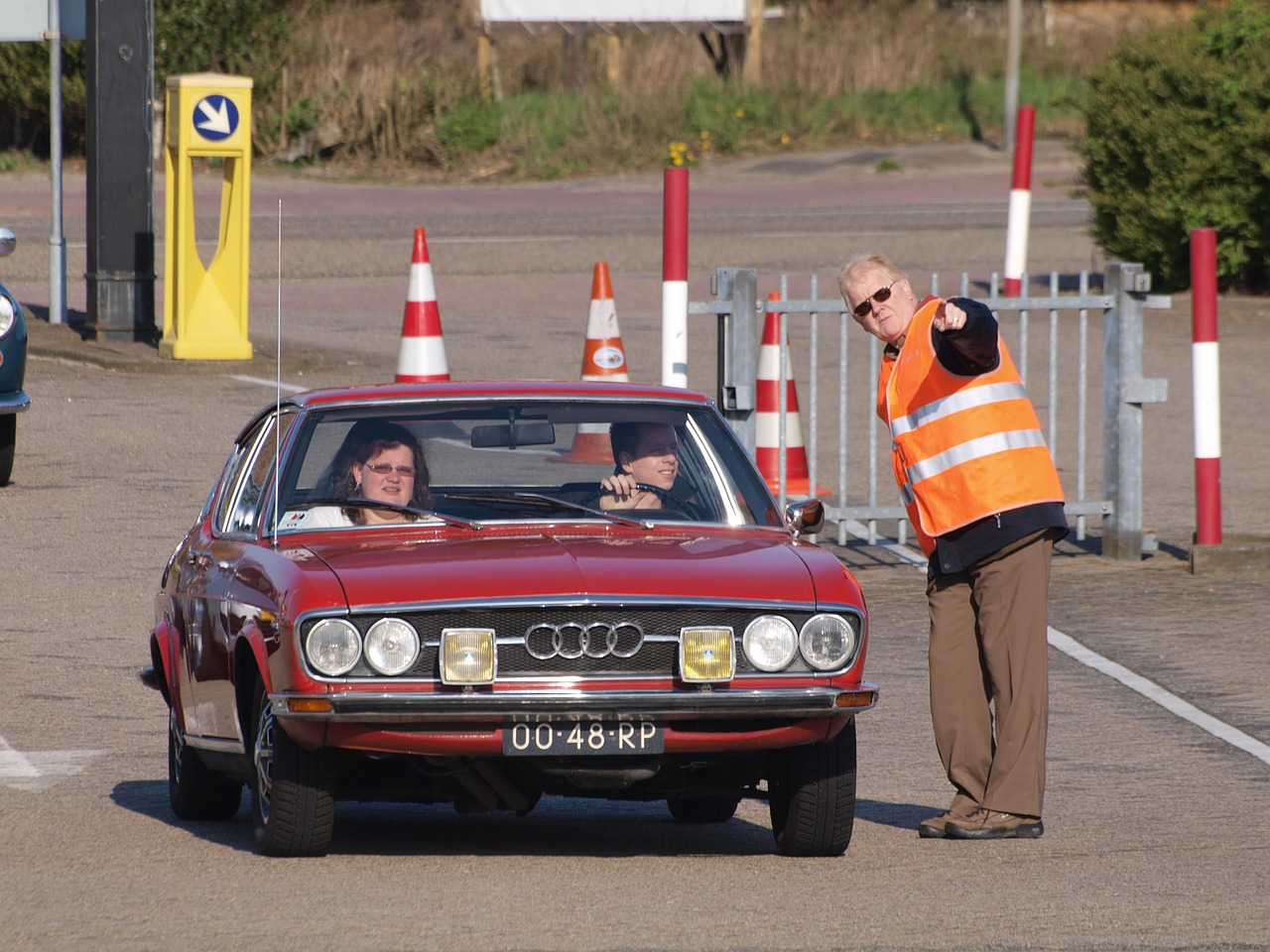 Audi 100,  Kupė,  Oldtimer,  Klasikinis,  Automobilis,  Carhow,  Transporto Priemonė,  Istorinis, Nemokamos Nuotraukos,  Nemokama Licenzija