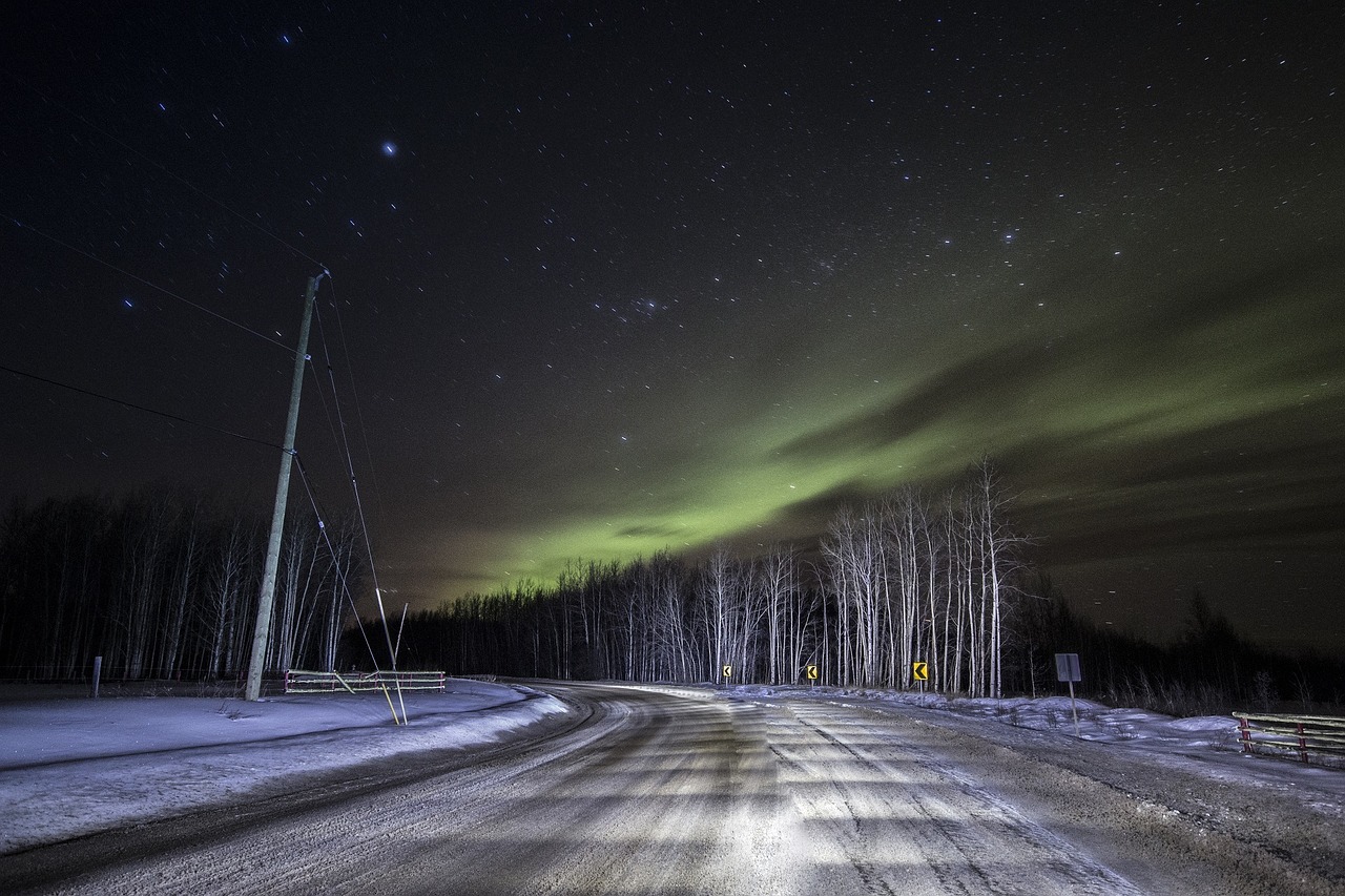 Aurora Borealis, Šiaurės Pašvaistė, Dangus, Naktis, Kraštovaizdis, Sniegas, Žiema, Vienišas Kelias, Gamta, Tamsi