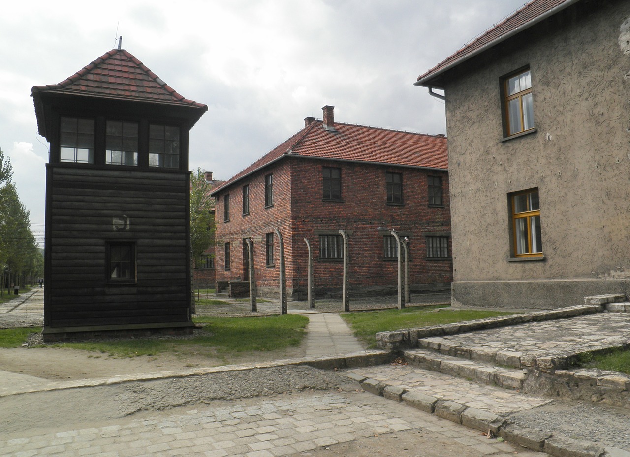 Auschwitz, Koncentracijos Stovykla, Barak, Sargybos Bokštas, Nemokamos Nuotraukos,  Nemokama Licenzija
