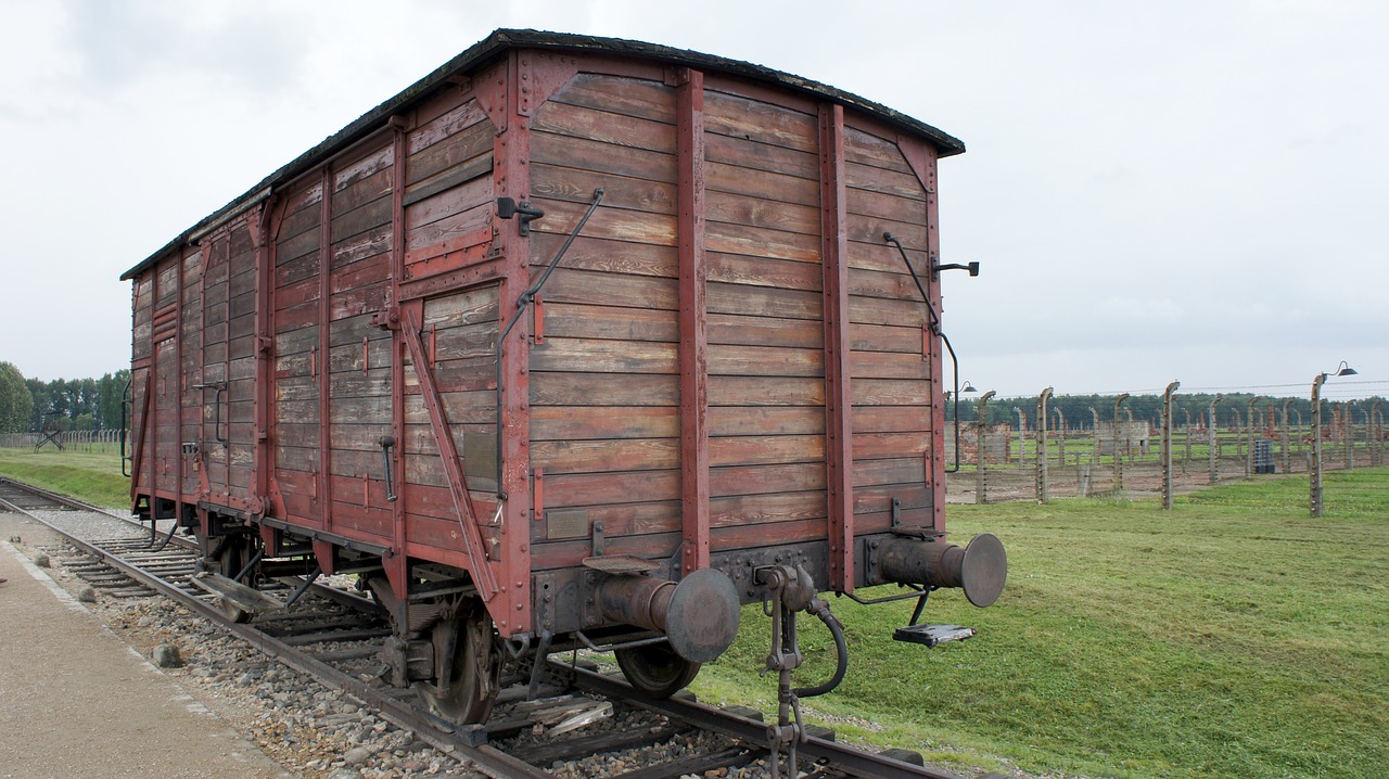 Auschwitz, Traukinys, Transportas, Karas, Baudžiamasis Persekiojimas, Žydai, Koncentracijos Stovykla, Nemokamos Nuotraukos,  Nemokama Licenzija