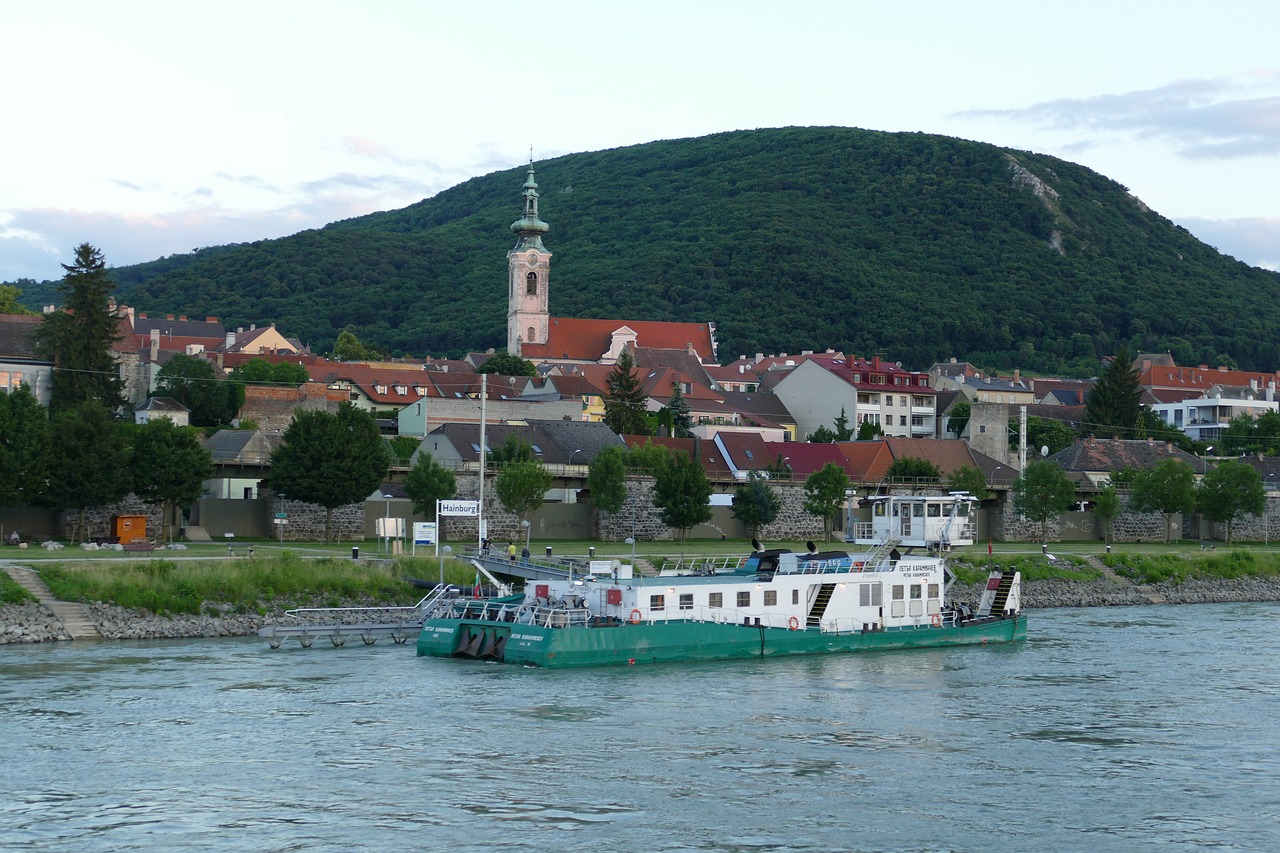 Austria, Wachau, Žemutinė Austrija, Danubės Slėnis, Danube Regionas, Danube, Miestas, Laivas, Upės Kruizas, Bažnyčia