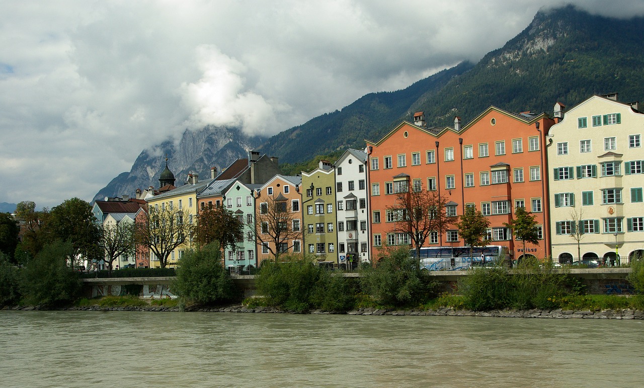 Austria, Innsbruck, Fasadai, Architektūra, Tyrol, Upė, Miestas, Kalnai, Miesto Pertrauka, Nemokamos Nuotraukos
