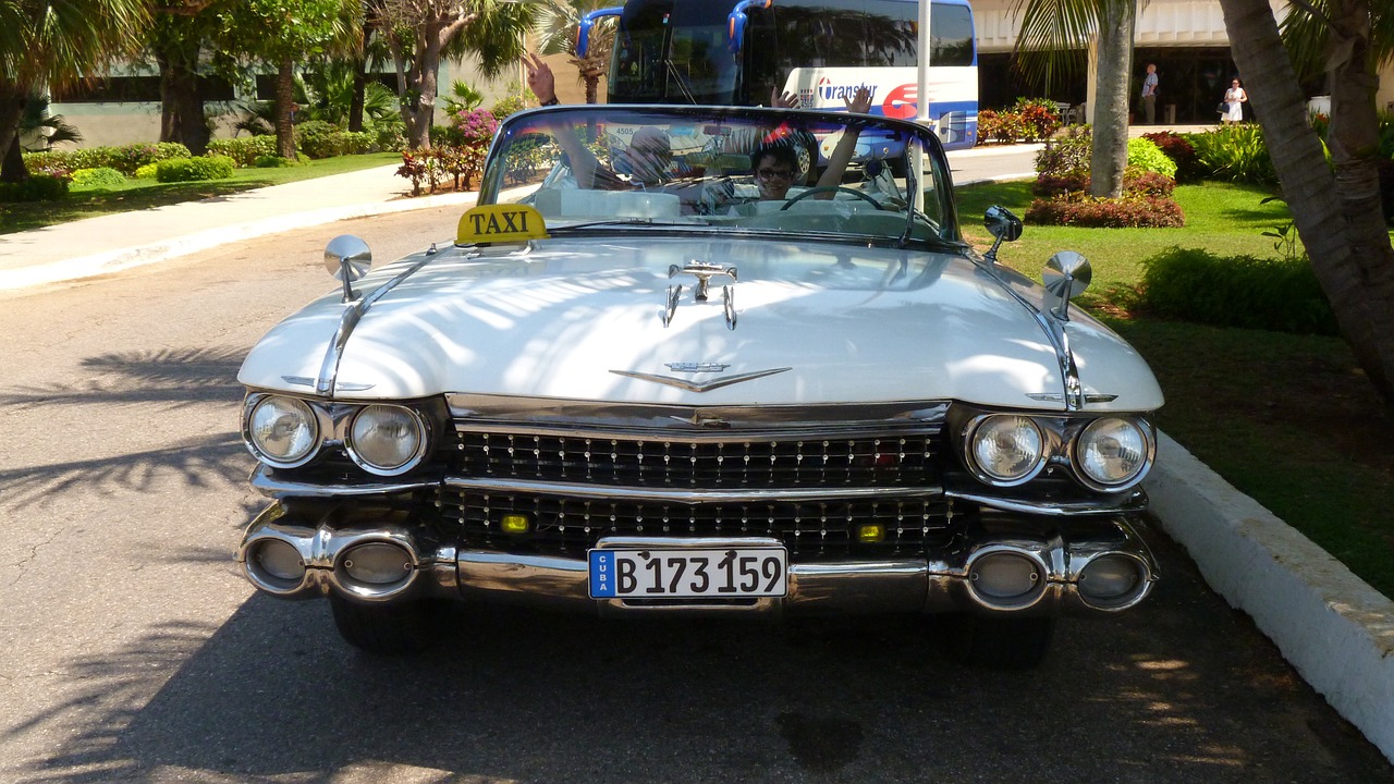 Automatinis, Cadillac Eldorado, Kuba, Oldtimer, Amerikietiškas Automobilis, Klasikinis, Transporto Priemonė, 50, Balta, Metalinis