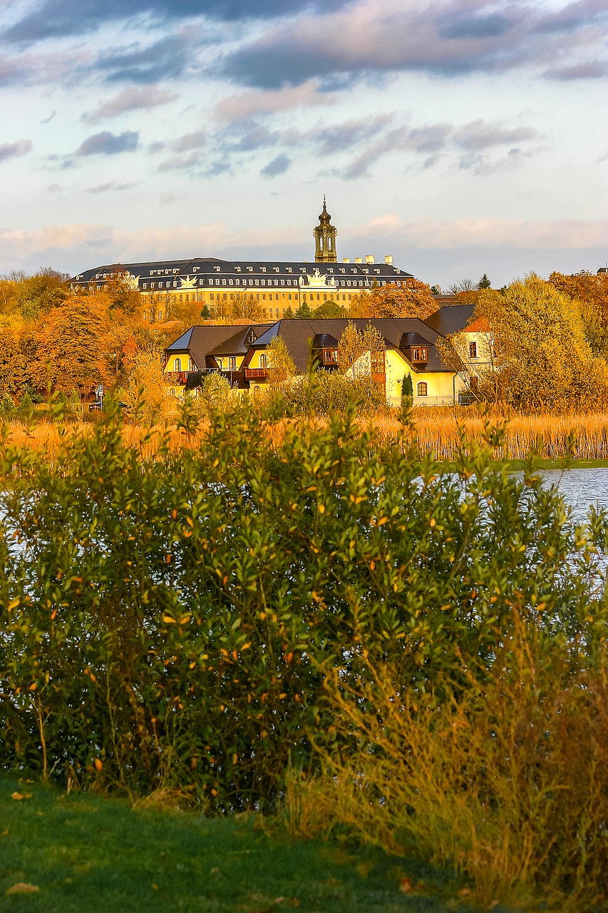 Ruduo, Saksonija, Wermsdorf, Schloß Hubertus Pilis, Nemokamos Nuotraukos,  Nemokama Licenzija