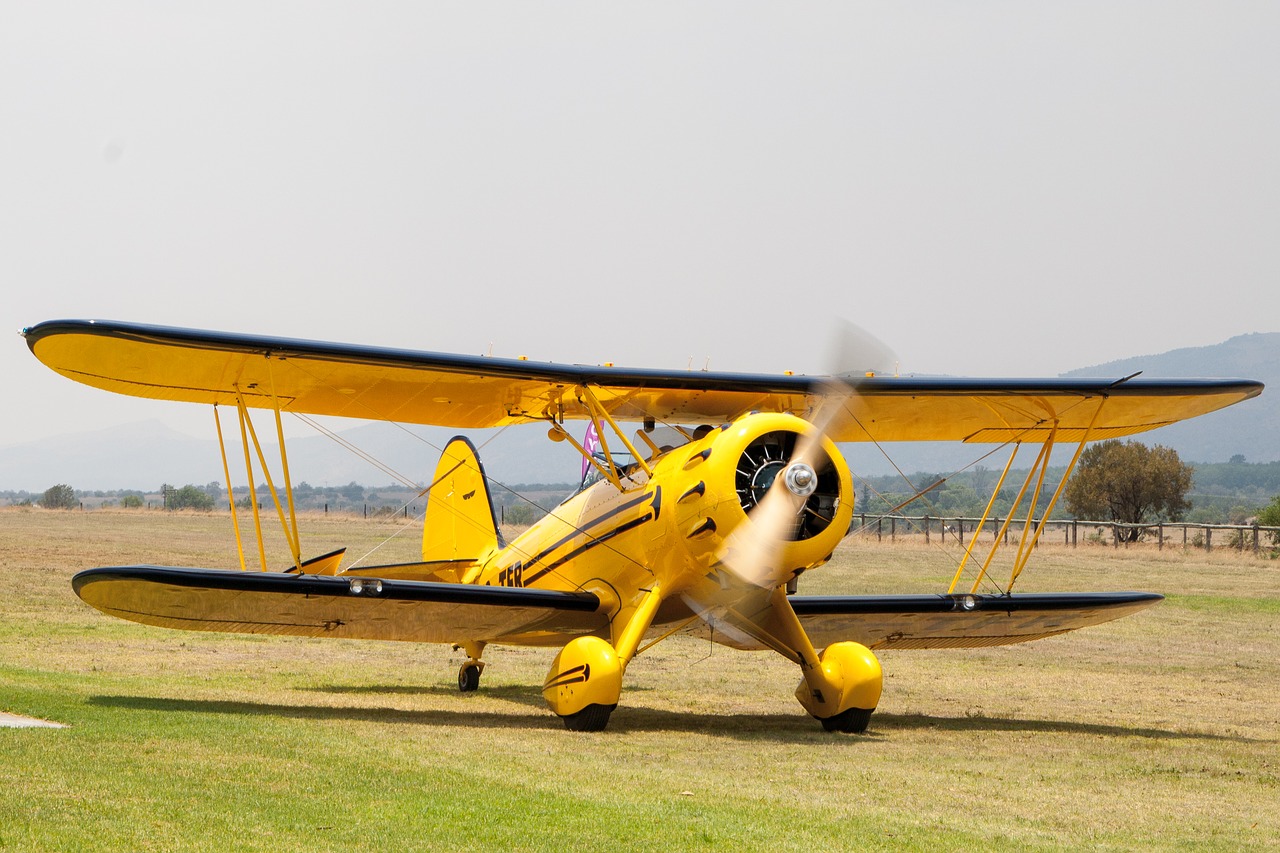 Aviacija, Lėktuvas, Lėktuvas, Lėktuvas, Skristi, Aviatorius, Skrydis, Skraidantis, Geltona, Pilotas