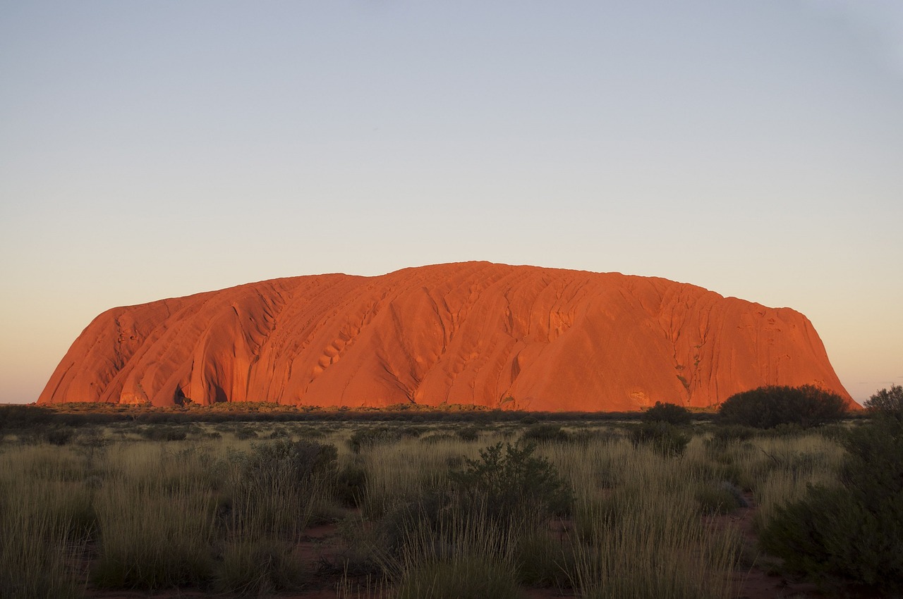 Ayers Rock, Uluru, Australia, Orientyras, Krūmas, Raudona, Vaizdingas, Paveldas, Akmuo, Geologija