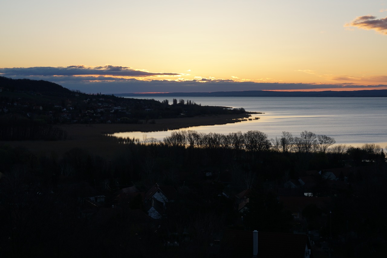 Balaton, Rytas, Debesys, Ežeras, Vanduo, Papludimys, Kranto, Dangus, Nemokamos Nuotraukos,  Nemokama Licenzija