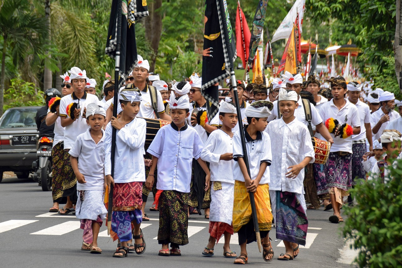 Bali, Indonezija, Kelionė, Žmogus, Balinesenas, Gatvės Ceremonija, Ceremonija, Tradicija, Tradiciškai, Judėti