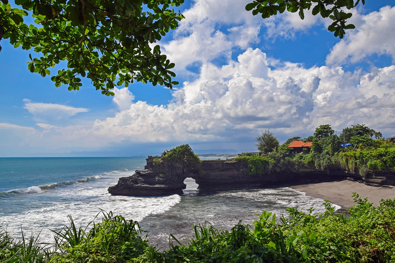 Bali, Indonezija, Kelionė, Šventykla, Tanah Lot, Vaizdas, Panorama, Debesys, Vandens Šventykla, Tradicija