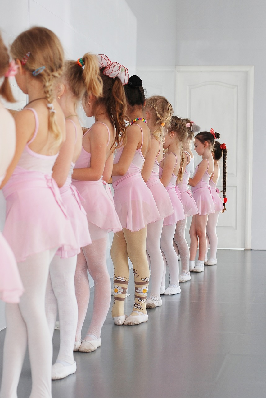 Baletas, Balerina, Baleto Kamanė, Šokėja, Choreografija, Premjera, Pointe Batai, Šokis, Mergaitė, Istorija