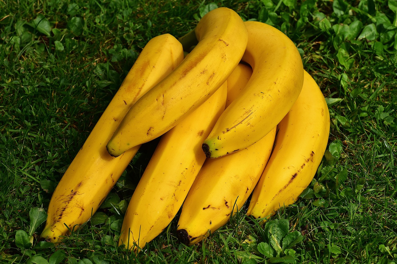 Bananai, Vaisiai, Vaisiai, Sveikas, Geltona, Banano Žievė, Prinokę, Gamta, Frisch, Uždaryti