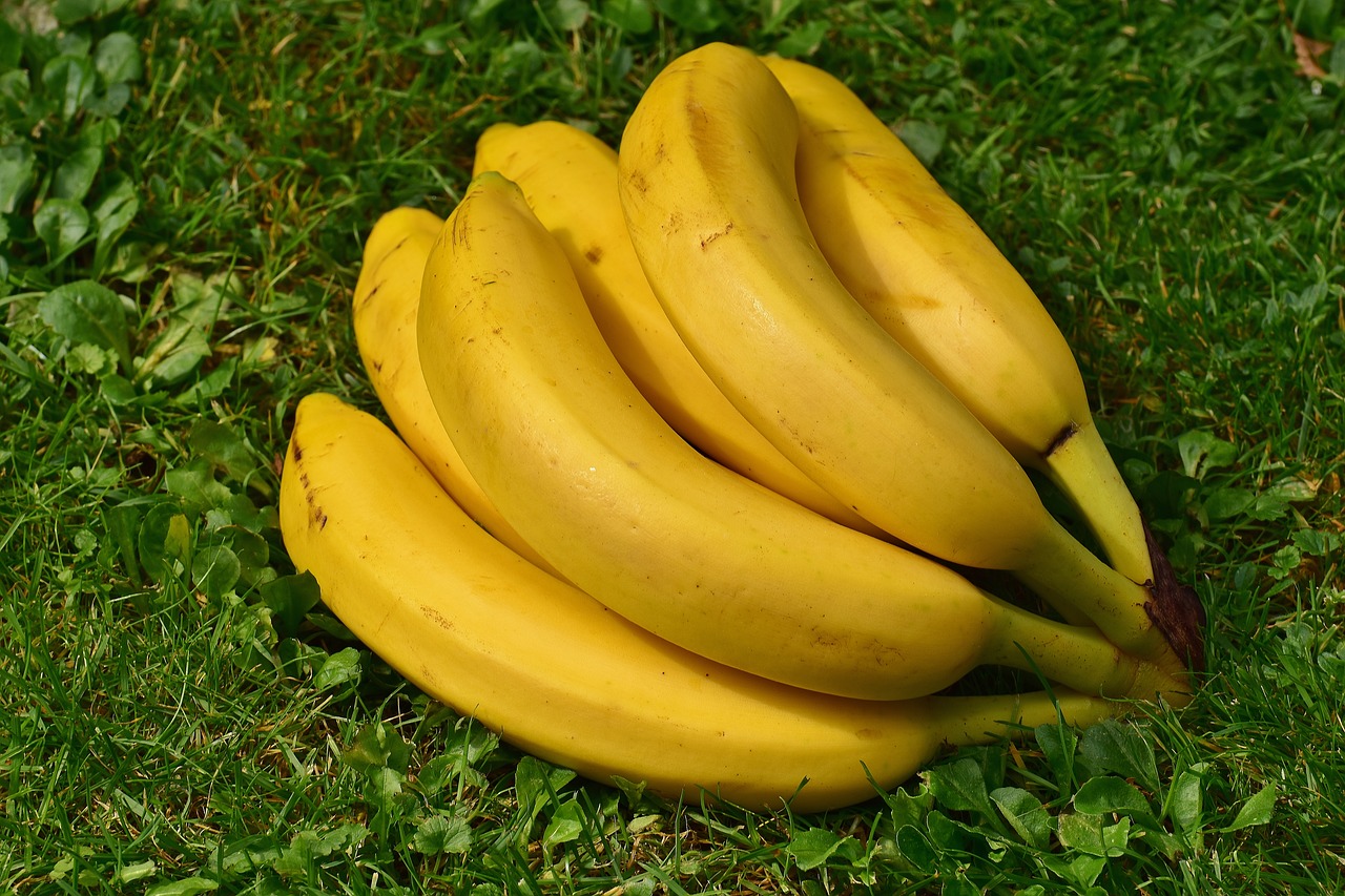 Bananai, Vaisiai, Vaisiai, Sveikas, Geltona, Banano Žievė, Prinokę, Gamta, Frisch, Uždaryti