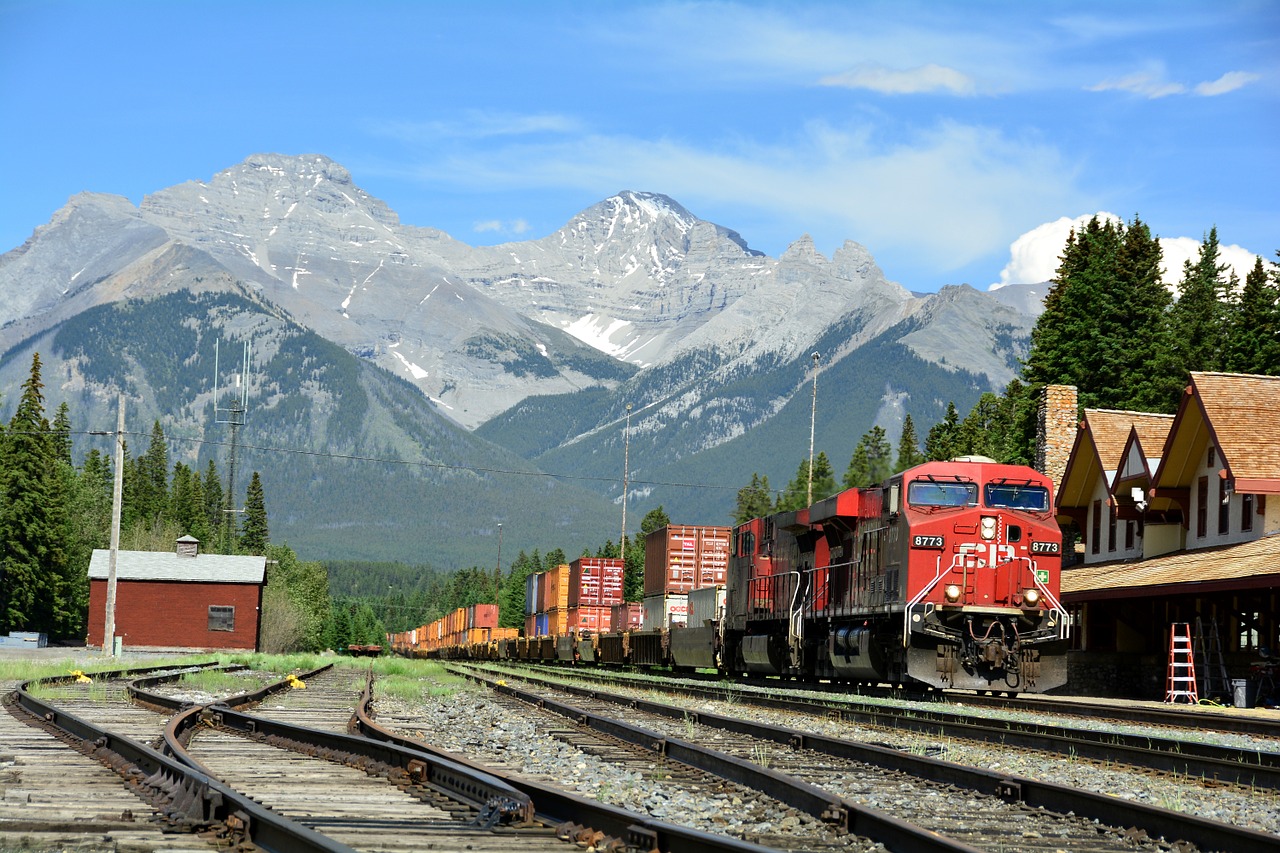Banff, Traukinių Stotis, Depas, Traukinys, Variklis, Bėgiai, Kalnai, Fonas, Geležinkelis, Platforma