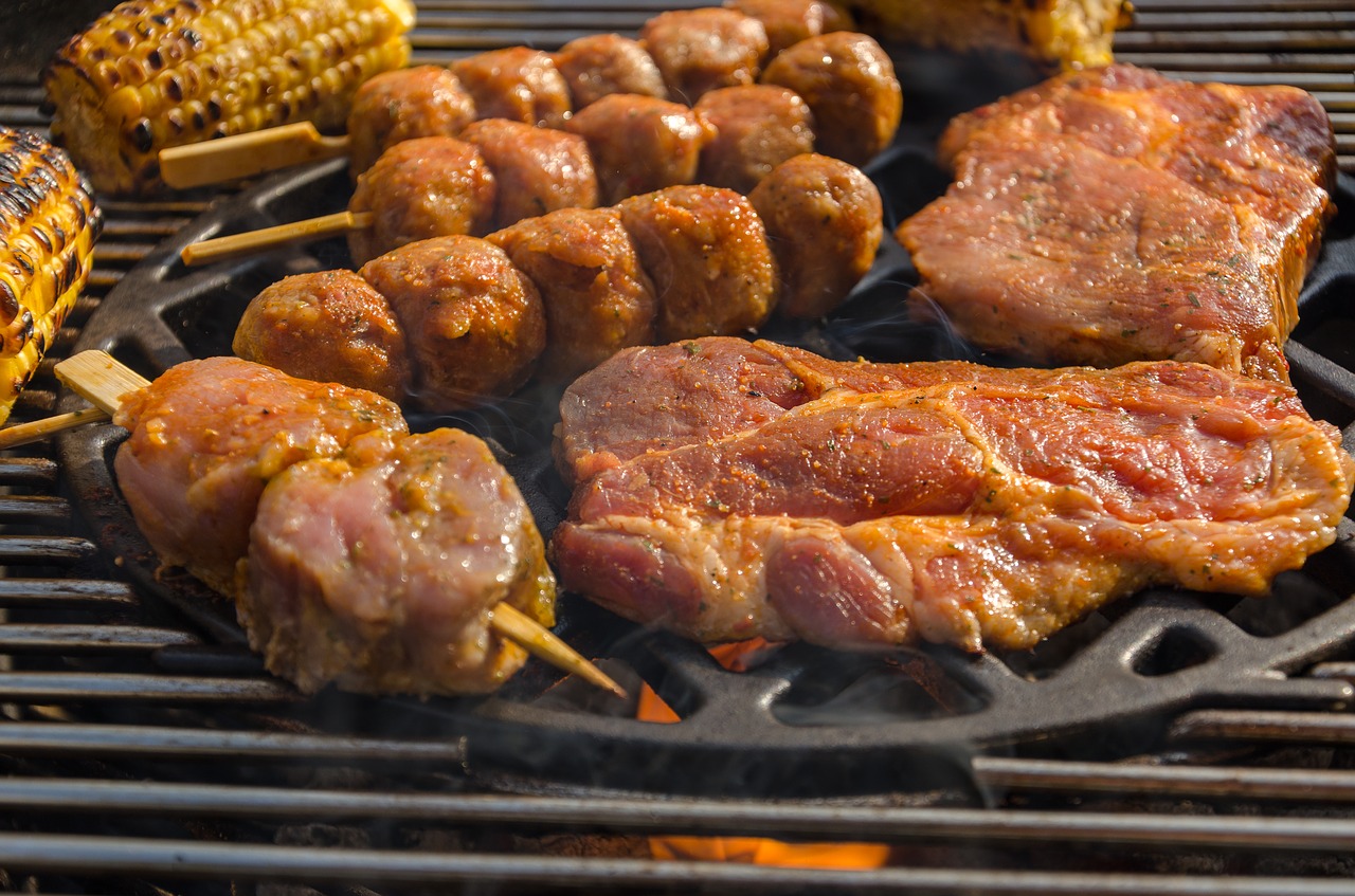 Barbekiu,  Grilis Šalis,  Valgyti,  Grilis,  Bbq,  Kukurūzų,  Kukurūzų Burbuolės,  Rutulinis Kepsninė,  Vasara,  Kepimas Ant Grotelių