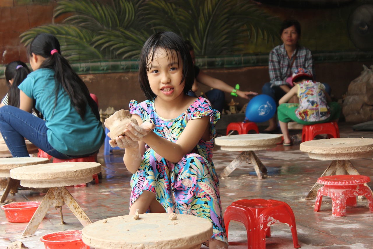 Bat Trang, Vaikas, Keramikos Molis, Nemokamos Nuotraukos,  Nemokama Licenzija