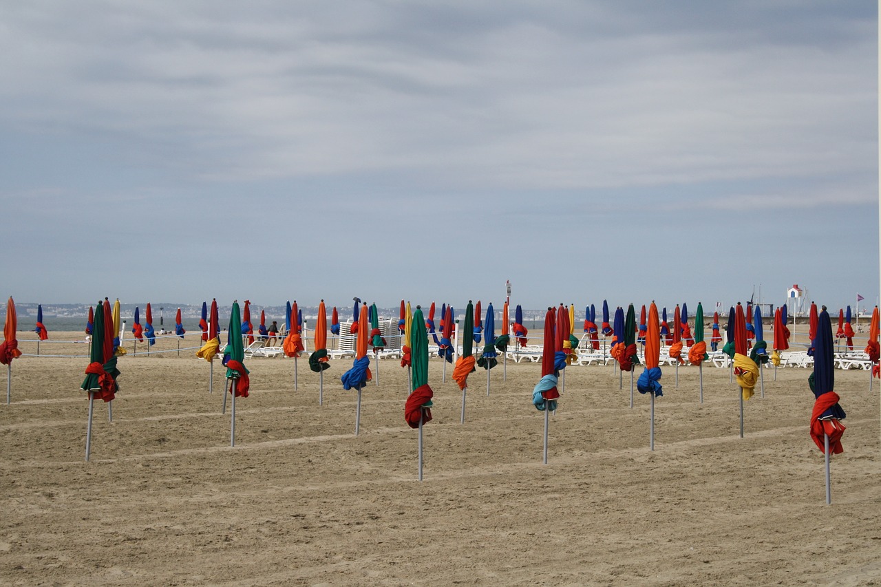 Papludimys, Skėtis Nuo Saulės, Deauville, Šventė, Turizmas, Nemokamos Nuotraukos,  Nemokama Licenzija