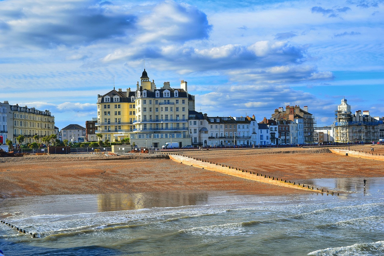 Papludimys, Eastbourne, Uk, Dangus Ir Debesys, Saulėtas, Pastatas, Nemokamos Nuotraukos,  Nemokama Licenzija