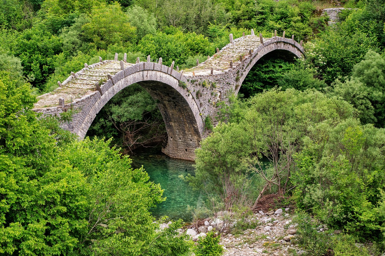 Grazus Krastovaizdis, Tiltas, Žalias, Akmeninis Tiltas, Ioannina, Graikija, Turizmas, Kelionė, Kraštovaizdis, Upė