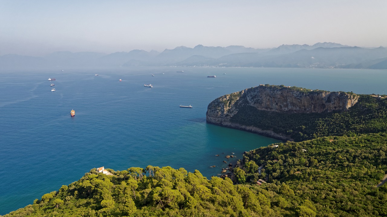 Bejaia, Alžyras, Viduržemio Jūros, Mėlynas, Jūra, Vanduo, Užsakytas, Kranto, Debesys, Dangus