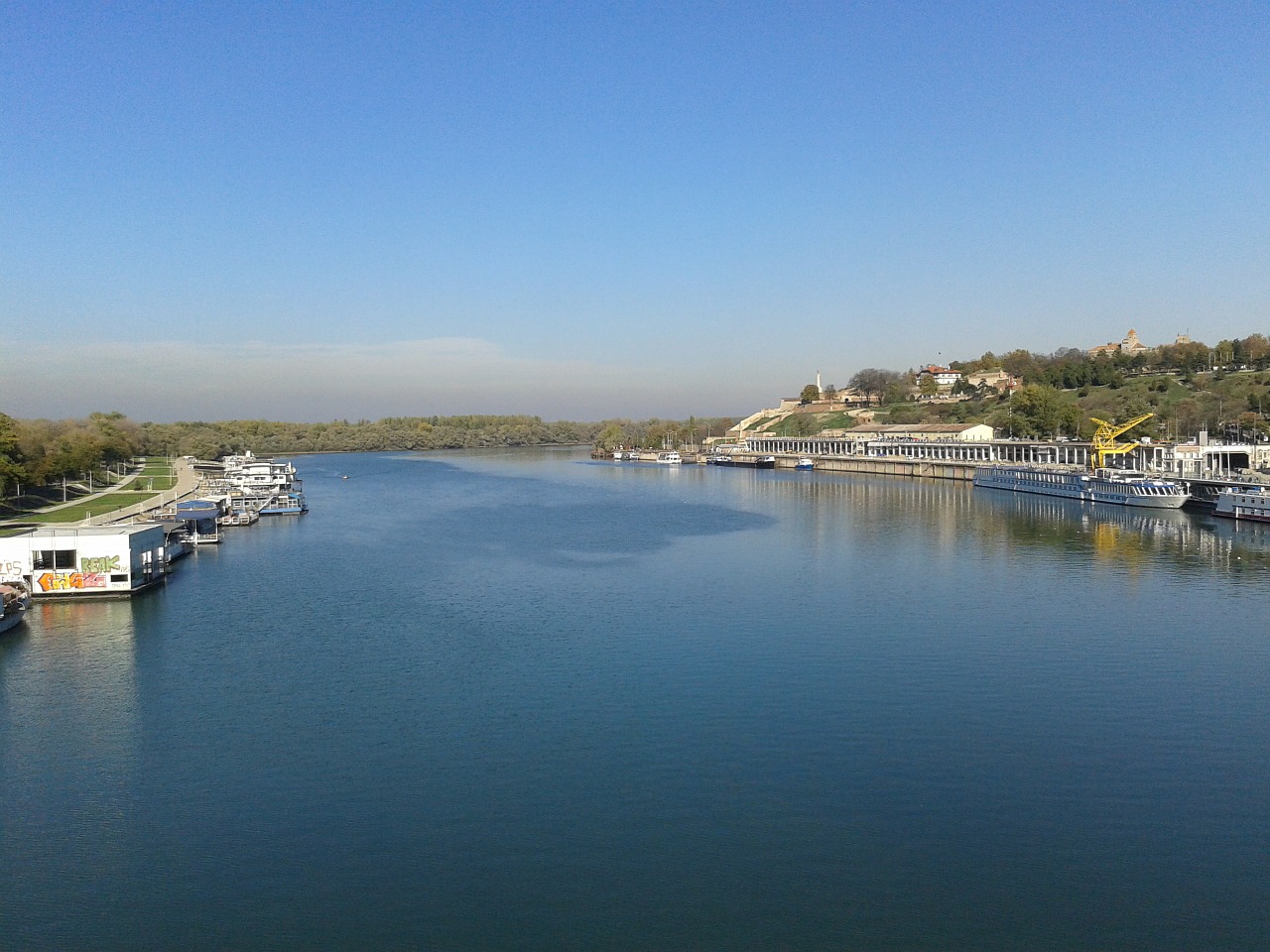 Belgrade, Serbija, Upė, Miestas, Miestas, Vanduo Mėlynas, Uostas, Valtys, Mėlynas, Nemokamos Nuotraukos