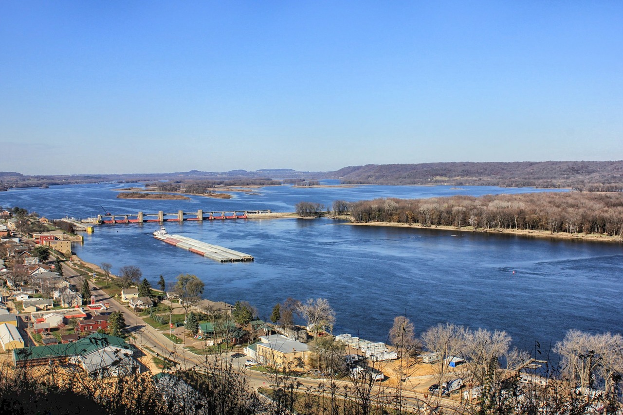 Bellevue, Iowa, Miestas, Miestas, Pastatai, Kranto Linija, Vaizdingas, Misisipi Upė, Užtvankos, Architektūra