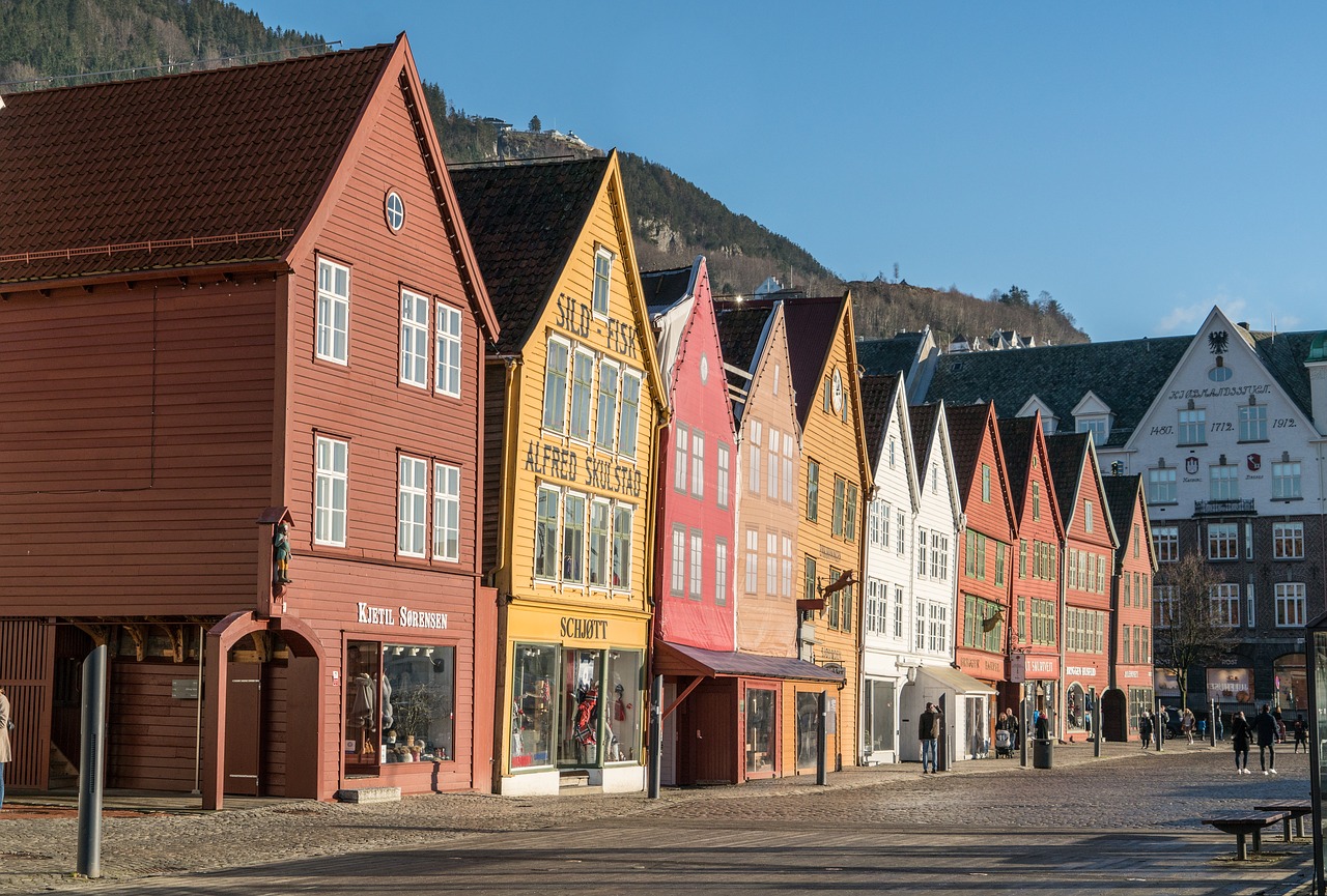 Bergen, Norvegija, Architektūra, Skandinavija, Europa, Miesto Panorama, Turizmas, Kraštovaizdis, Kalnas, Dangus