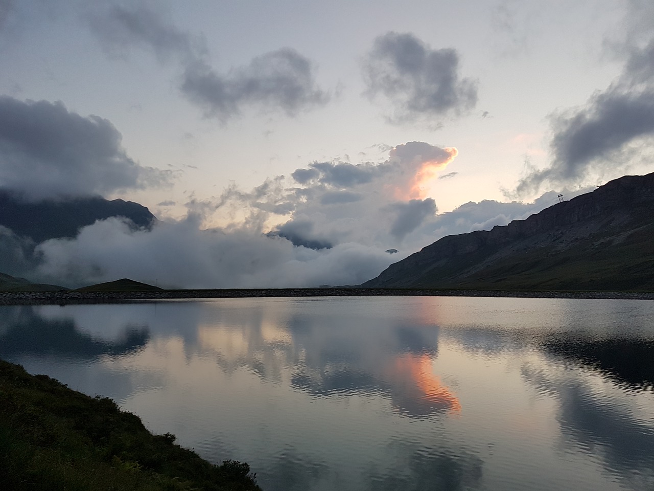 Bergsee, Melchsee-Frutt, Kalnai, Ežeras, Debesys, Saulėlydis, Nuotaika, Nemokamos Nuotraukos,  Nemokama Licenzija