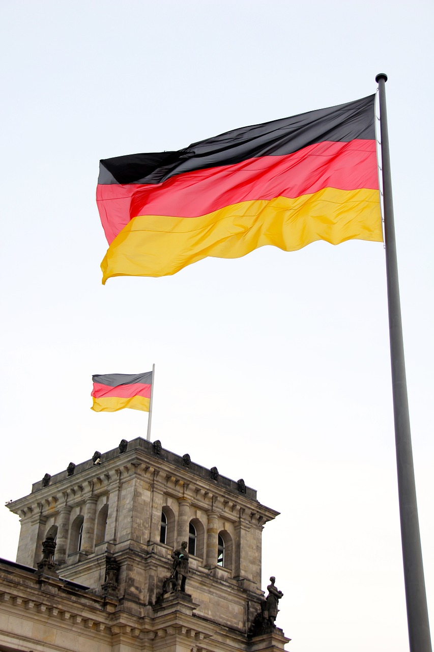 Berlynas, Vėliava, Vokietija, Plazdėjimas, Reichstagas, Kapitalas, Pastatas, Bundestag, Architektūra, Vokiečių Vėliava