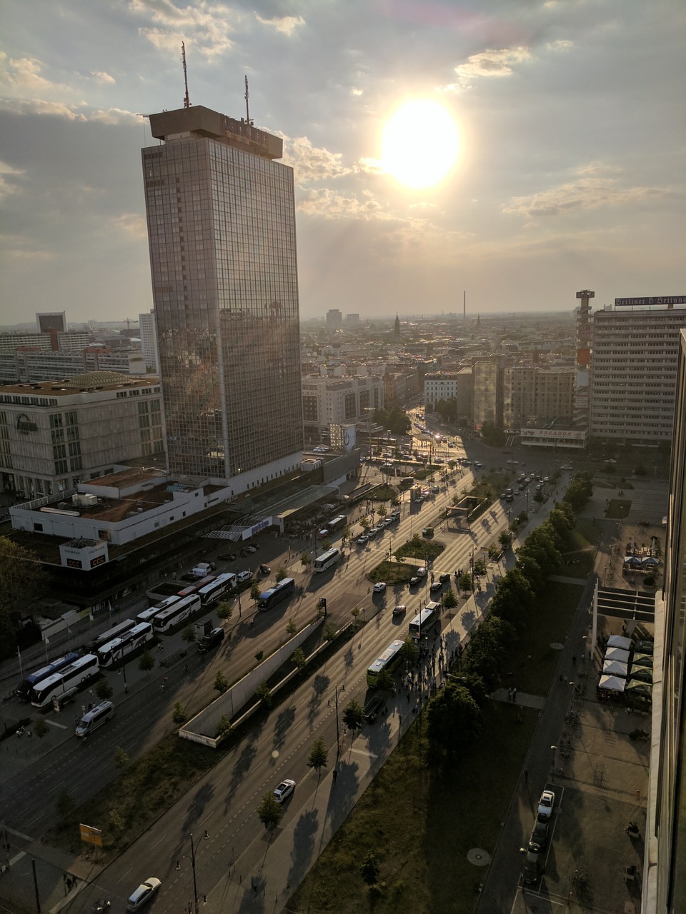 Berlynas, Saulėlydis, Alexanderplatz, Abendstimmung, Twilight, Architektūra, Dangus, Vasara, Kelias, Eismas