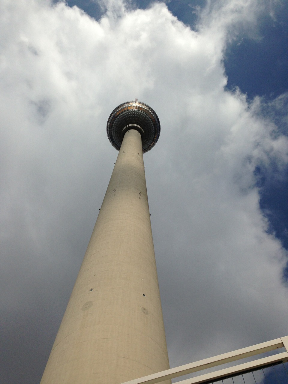 Berlynas, Tvtower, Bokštas, Tv-Bokštas, Dangus, Nemokamos Nuotraukos,  Nemokama Licenzija