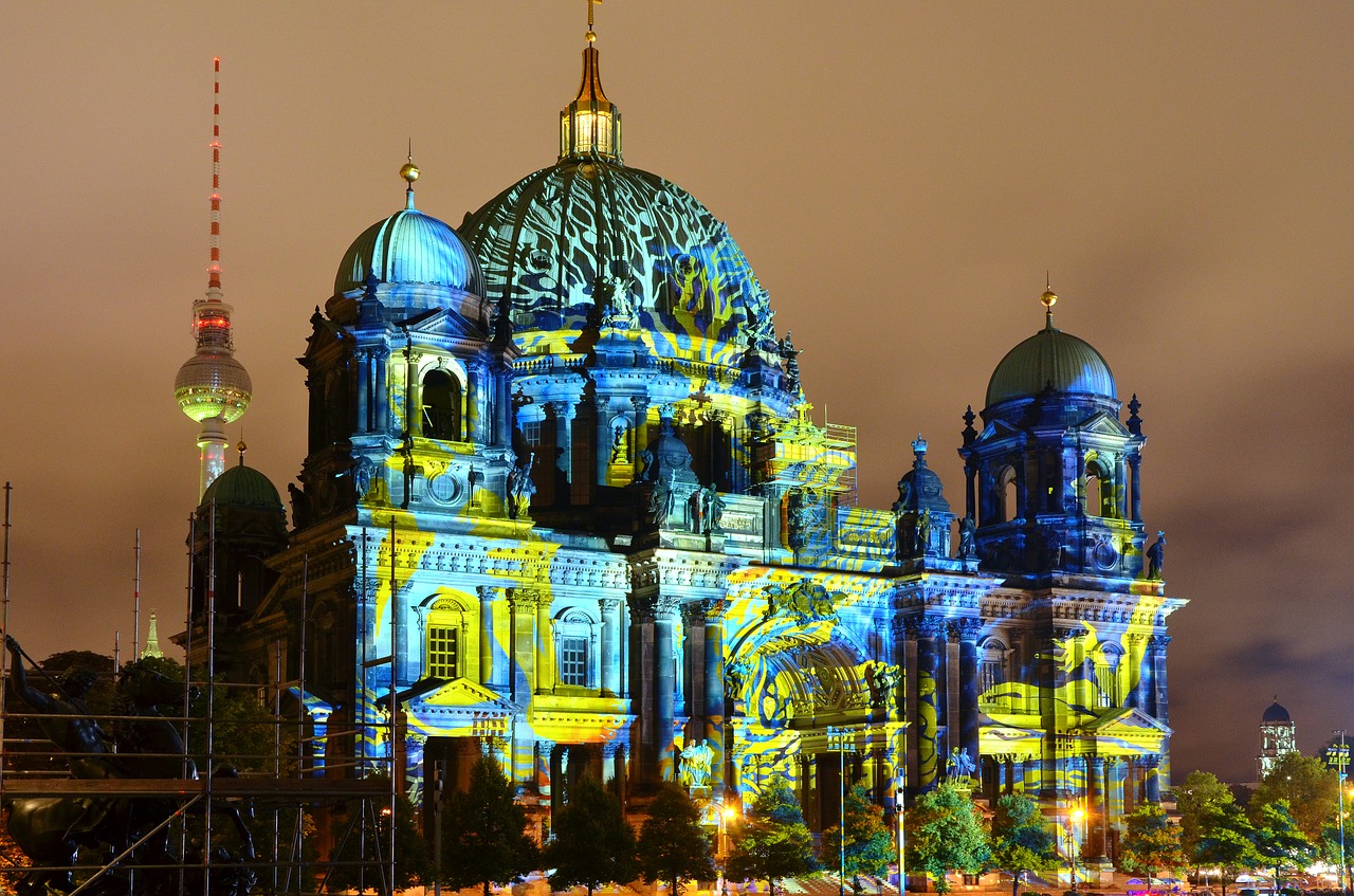 Berlyno Katedra, Dom, Berlynas, Pastatas, Architektūra, Kapitalas, Kupolas, Naktis, Lankytinos Vietos, Turistų Atrakcijos