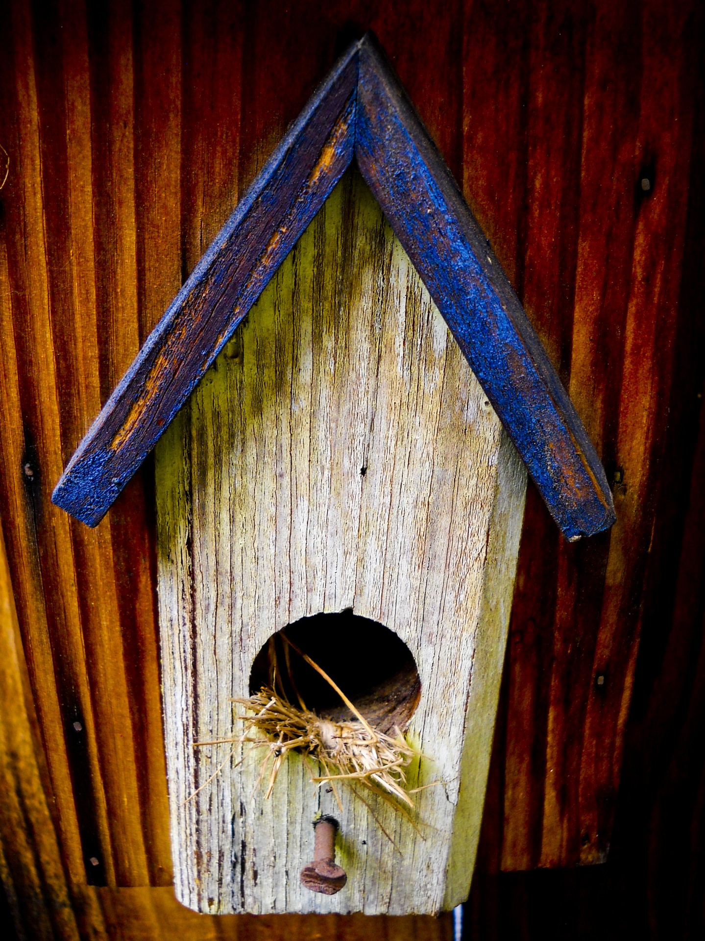 Mediena,  Durys,  Mažas,  Birdhouse,  Tekstūra,  Dažyti,  Medinis,  Vinis,  Šiaudai,  Birdhouse