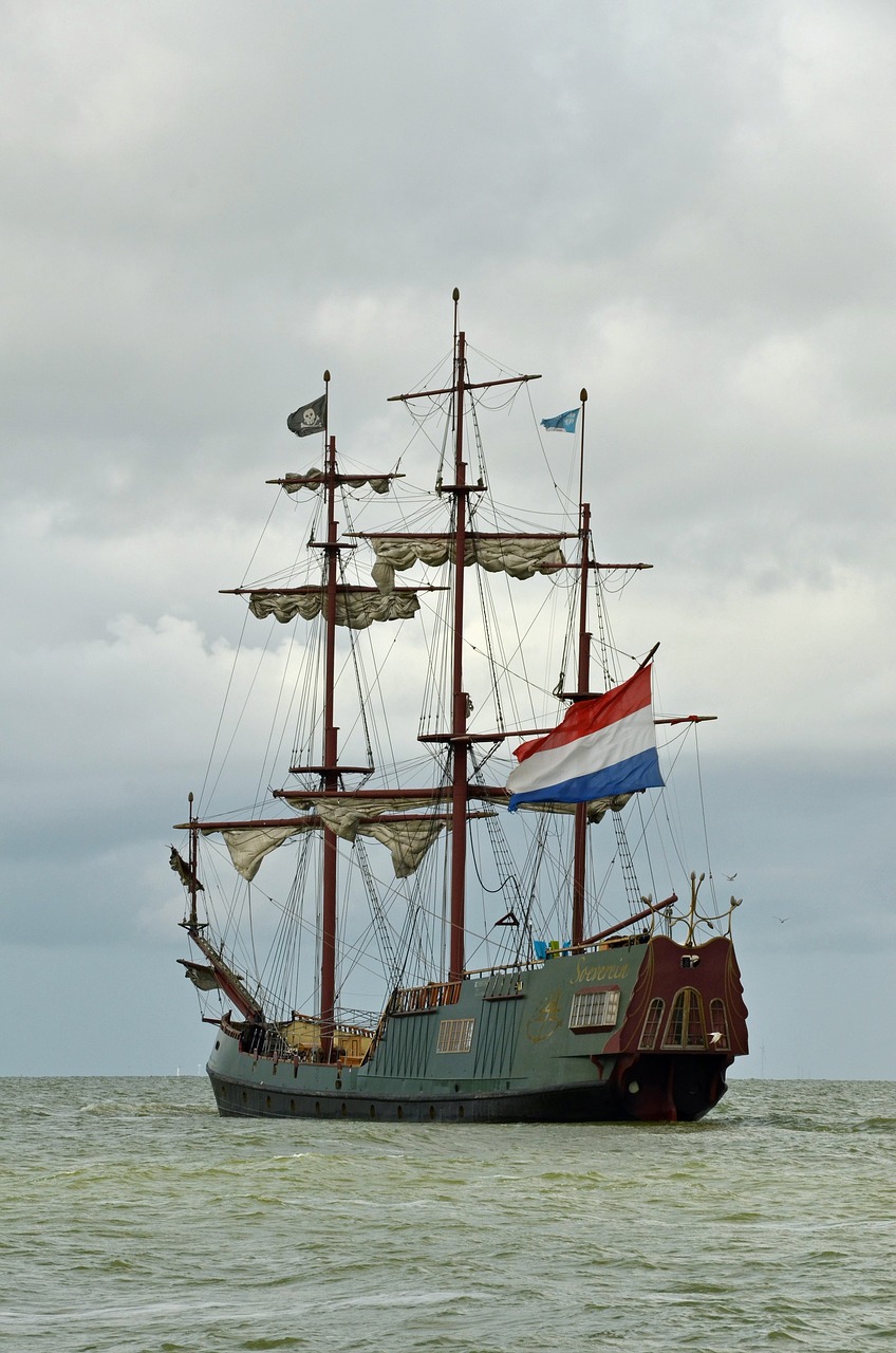 Valtis, Laivas, Piratų Laivas, Piratas, Vėliava, Stiebas, Buriavimas, Nyderlandai, Vanduo, Plaukiojimas