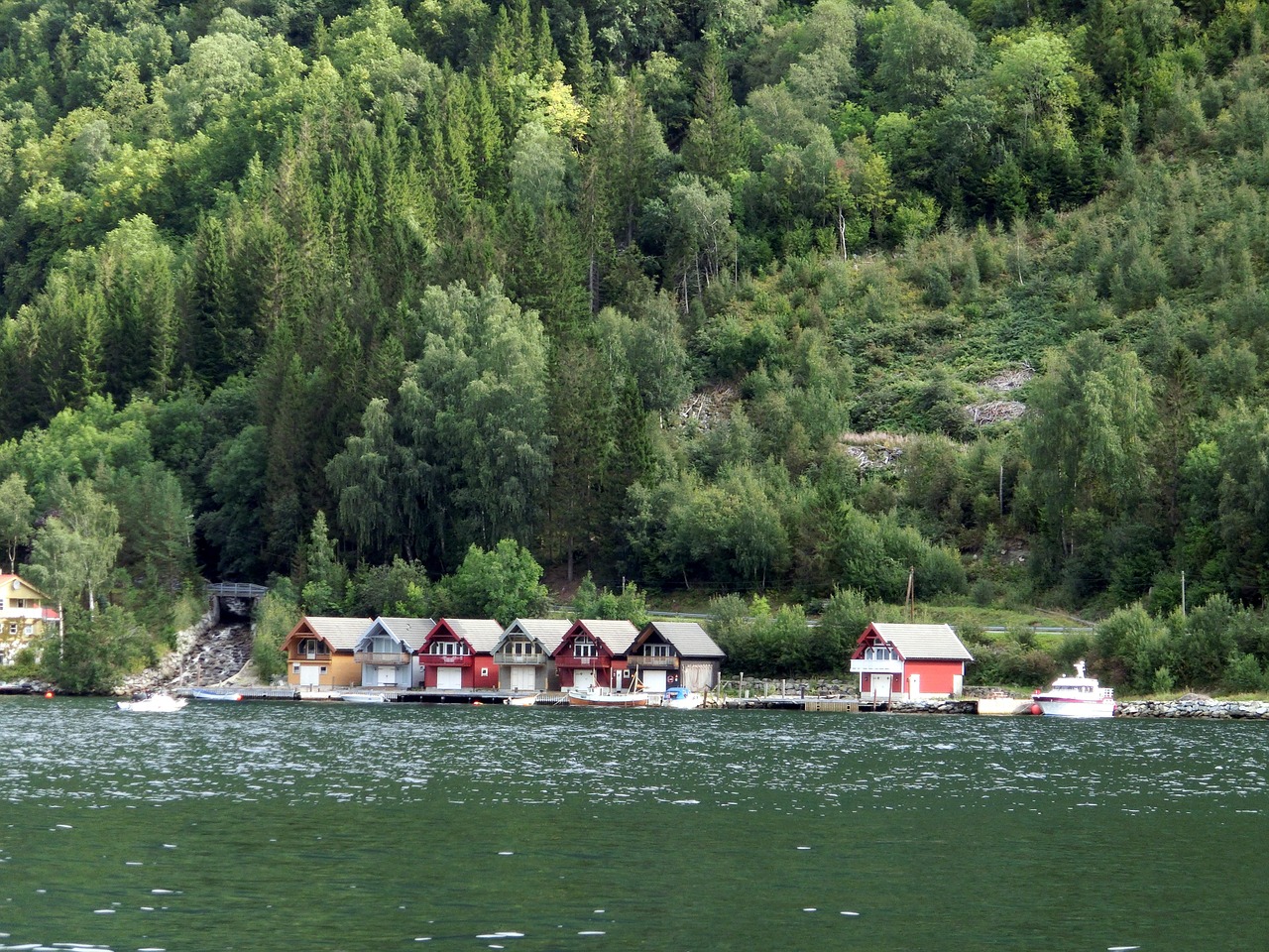 Valtys, Namai, Ežere, Vanduo, Kalnas, Norvegija, Romantiškas, Spalvinga, Linksmas, Vasara