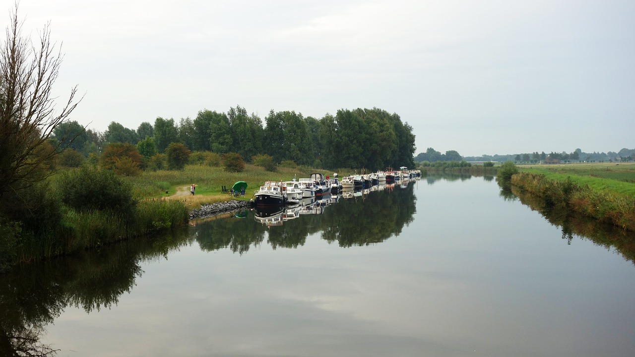 Plaukiojimas, Plaukiojantys Atostogos, Šventė, Valtys, Vanduo, Laivai, Ramus, Kraštovaizdis, Turizmas, Fryzija