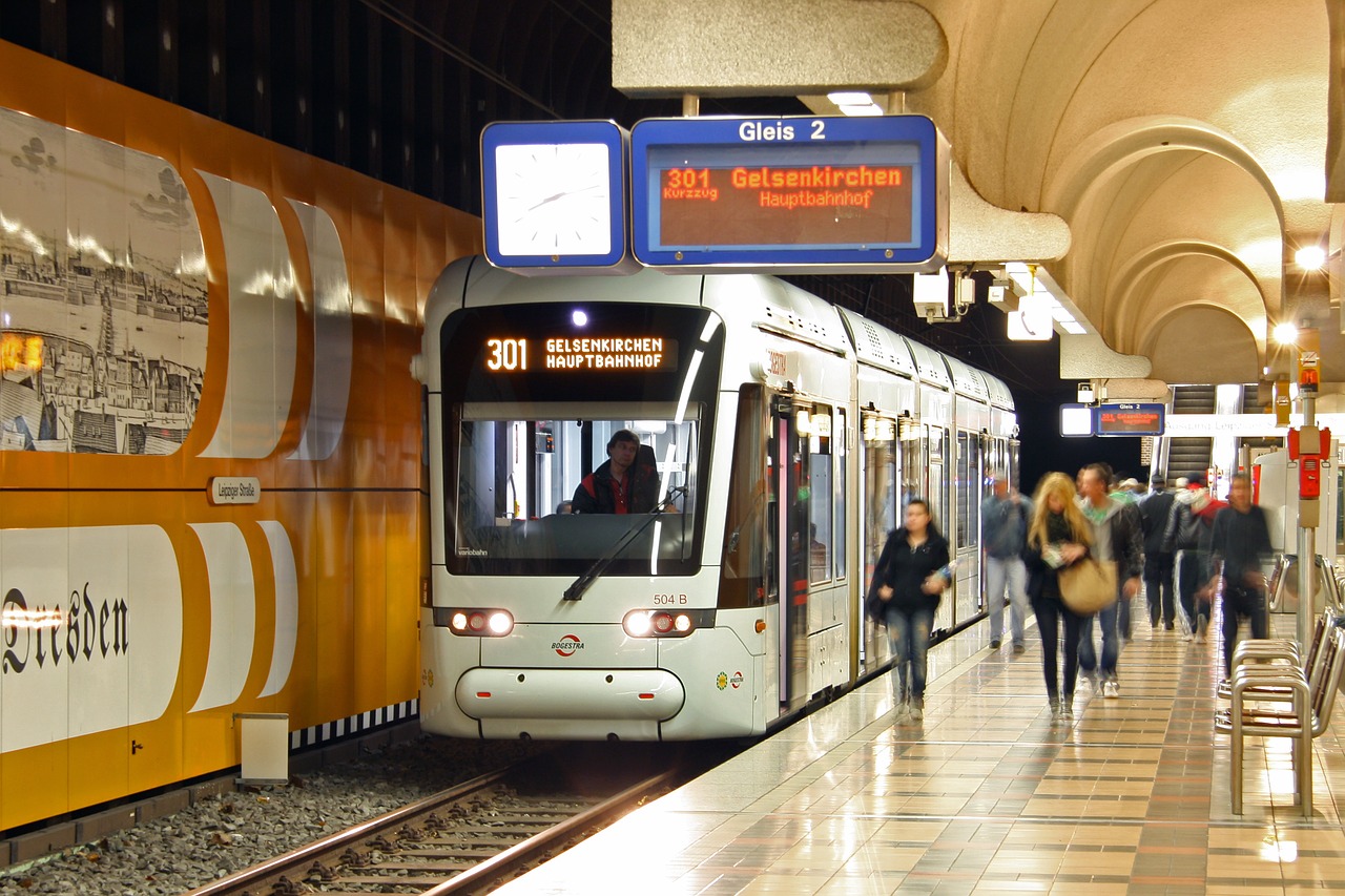 Bochumas, Gelsenkirchen, Bogestra, Tramvajus, Metro, Traukinių Stotis, Platforma, Geležinkelių Transportas, Transportas, Sustabdyti