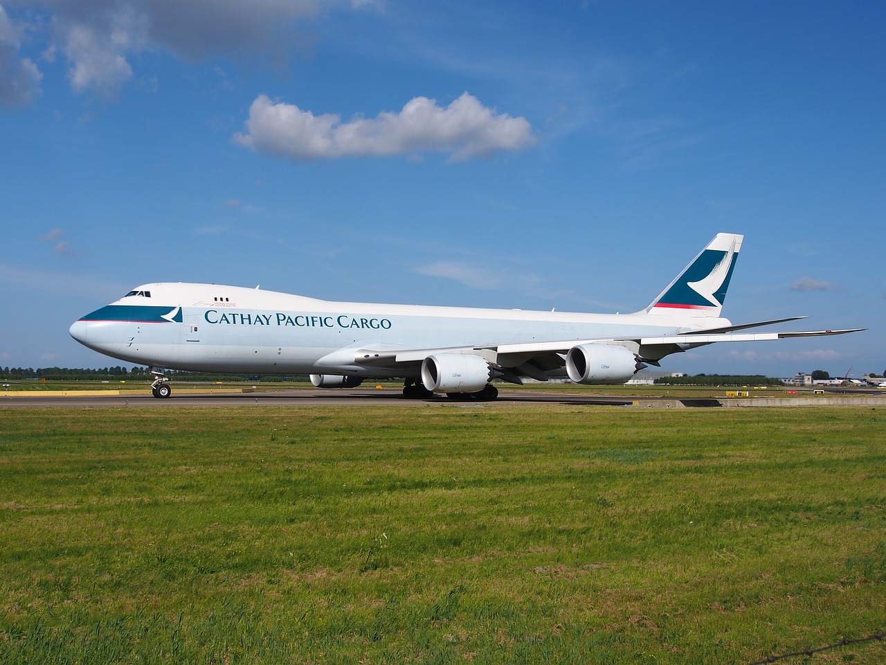 Boeing 747,  Cathay Pacific,  Jumbo Jet,  Orlaivis,  Lėktuvas,  Oro Uostas,  Gabenimas,  Aviacija,  Reaktyvinis,  Taksi Vairuoti