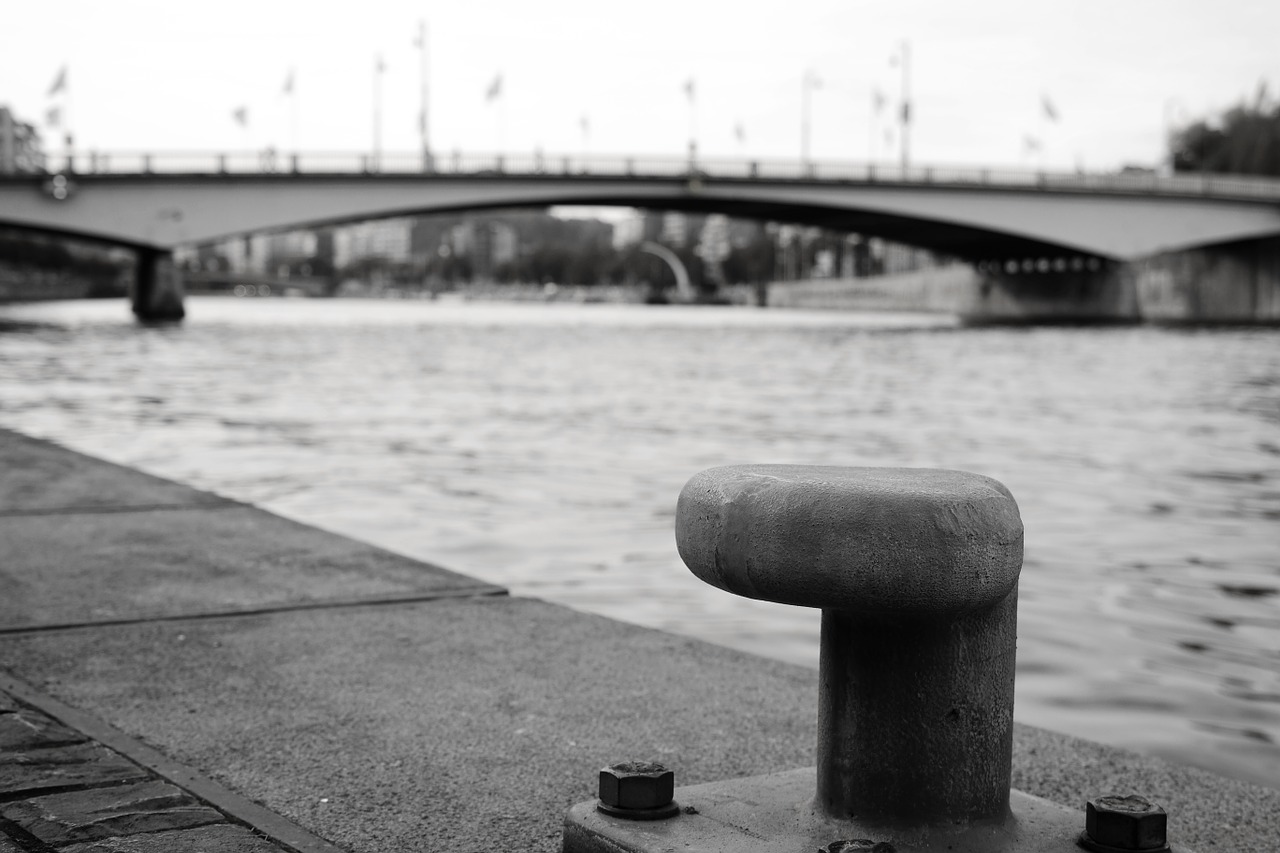 Bollard, Prieplauka, Kai, Krantinės Siena, Liege, Maas, Liège, Tiltas, Upė, Belgija