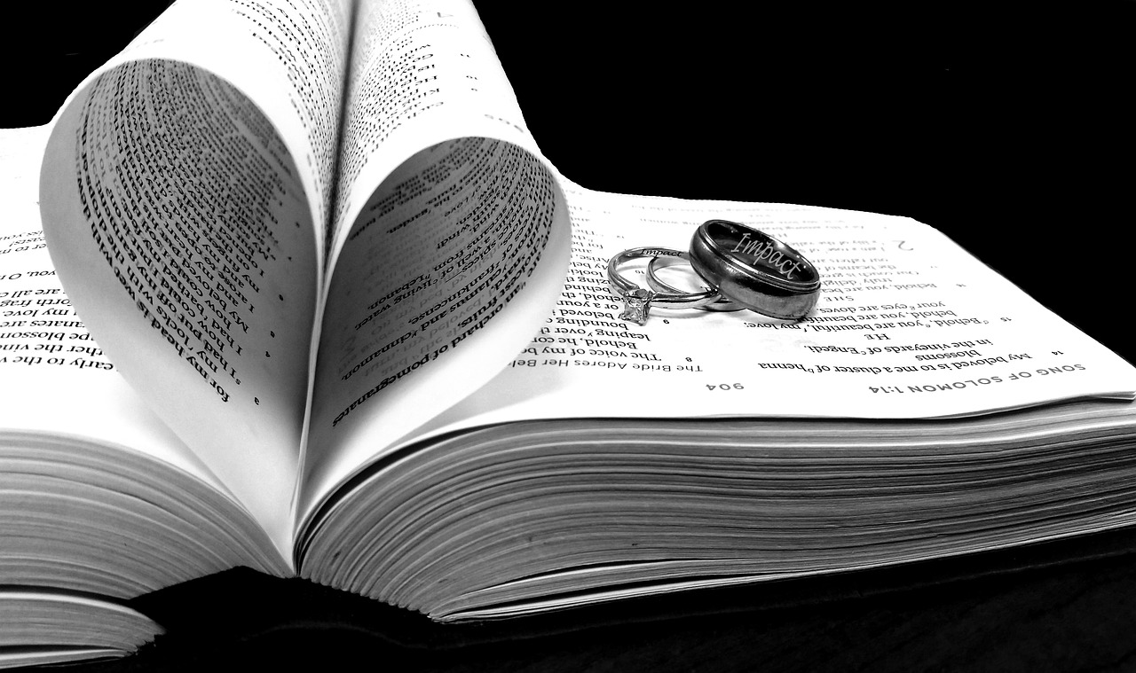 Knyga, Popierius, Puslapis, Literatūra, Išmintis, Vestuvės, Santuoka, Santuoka, Širdis, Bažnyčia