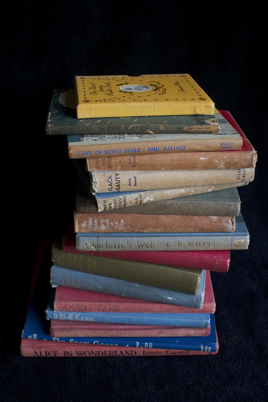 Knygos, Senos Knygos, Senovinis, Vintage, Senas, Biblioteka, Skaitymas, Literatūra, Vaikų Knyga, Klasika