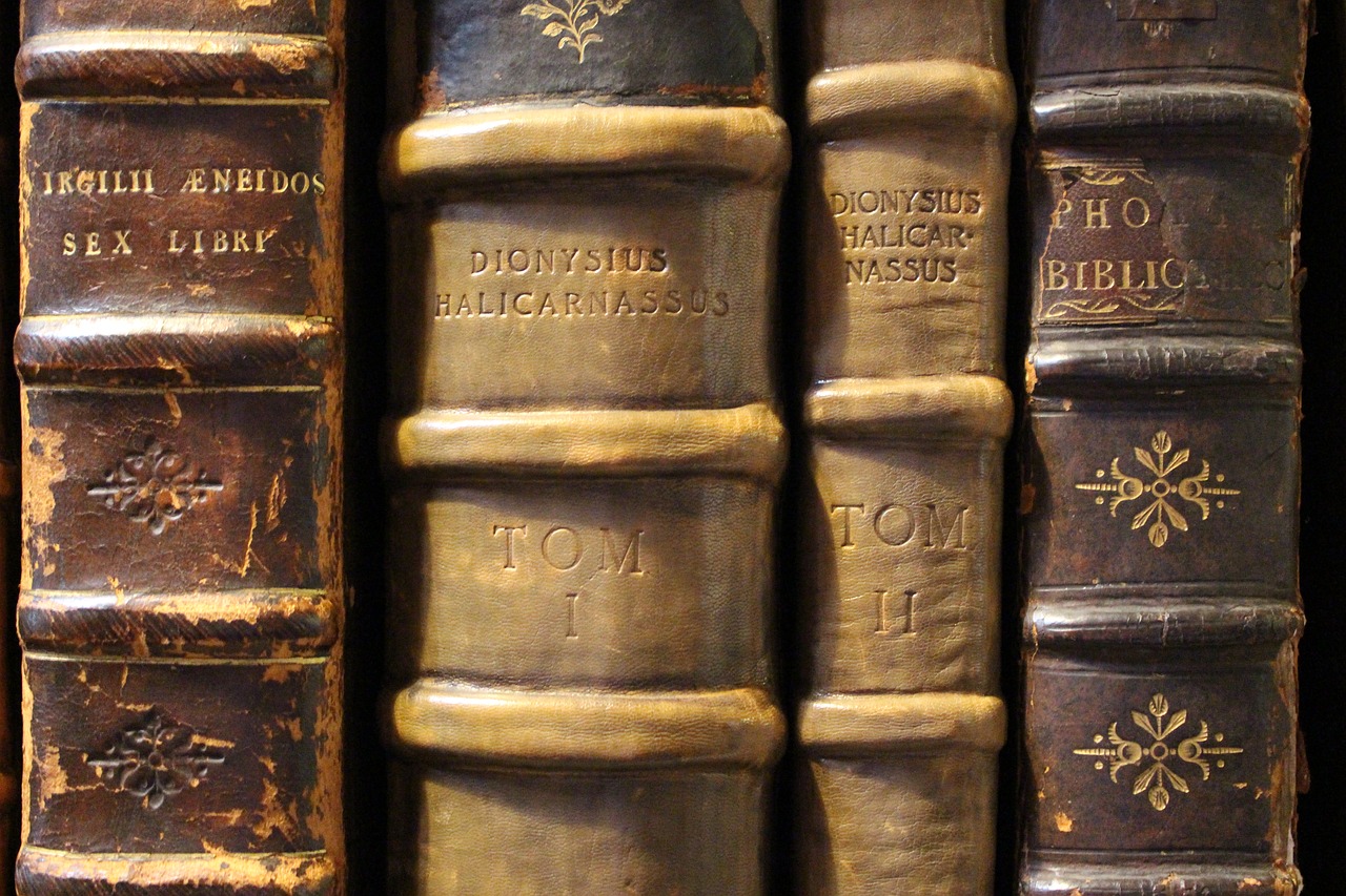 Knygos, Senos Knygos, Senas, Biblioteka, Literatūra, Senovinis, Skaityti, Vintage, Skaitymas, Rinkimas