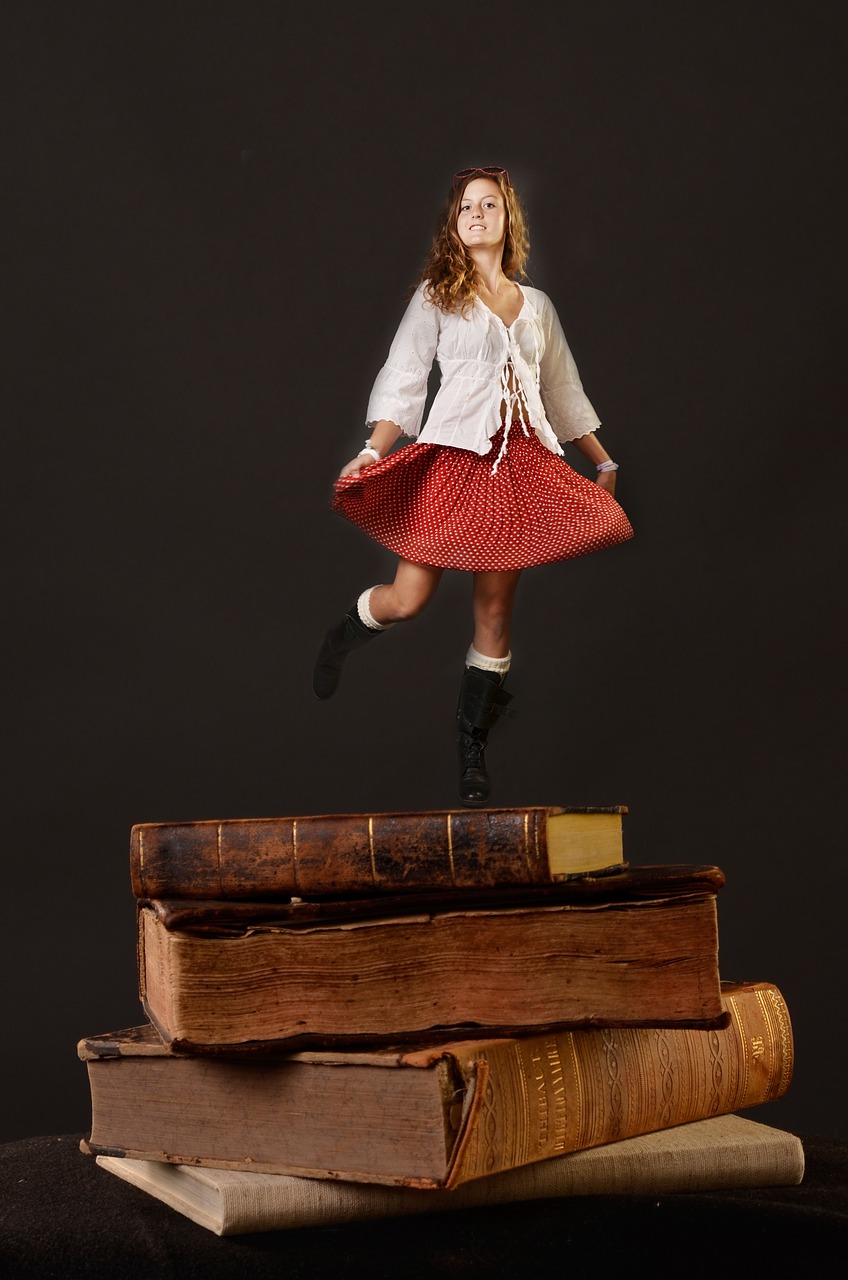 Knygos, Mergaitė, Baletas, Studentai, Nemokamos Nuotraukos,  Nemokama Licenzija