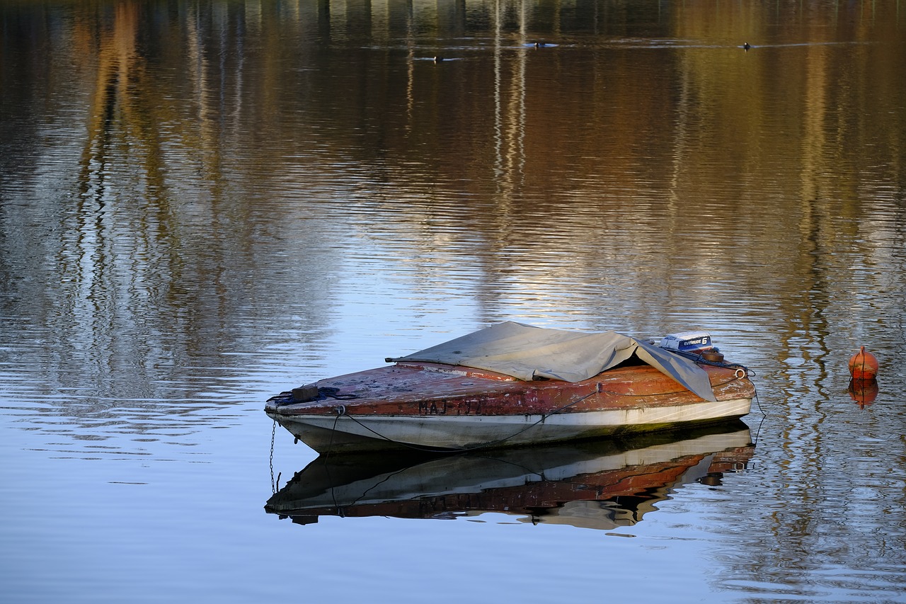 Boot, Irklavimo Valtis, Kateris, Vanduo, Ežeras, Upė, Jūra, Veidrodis, Apmąstymai, Vandens Paviršius